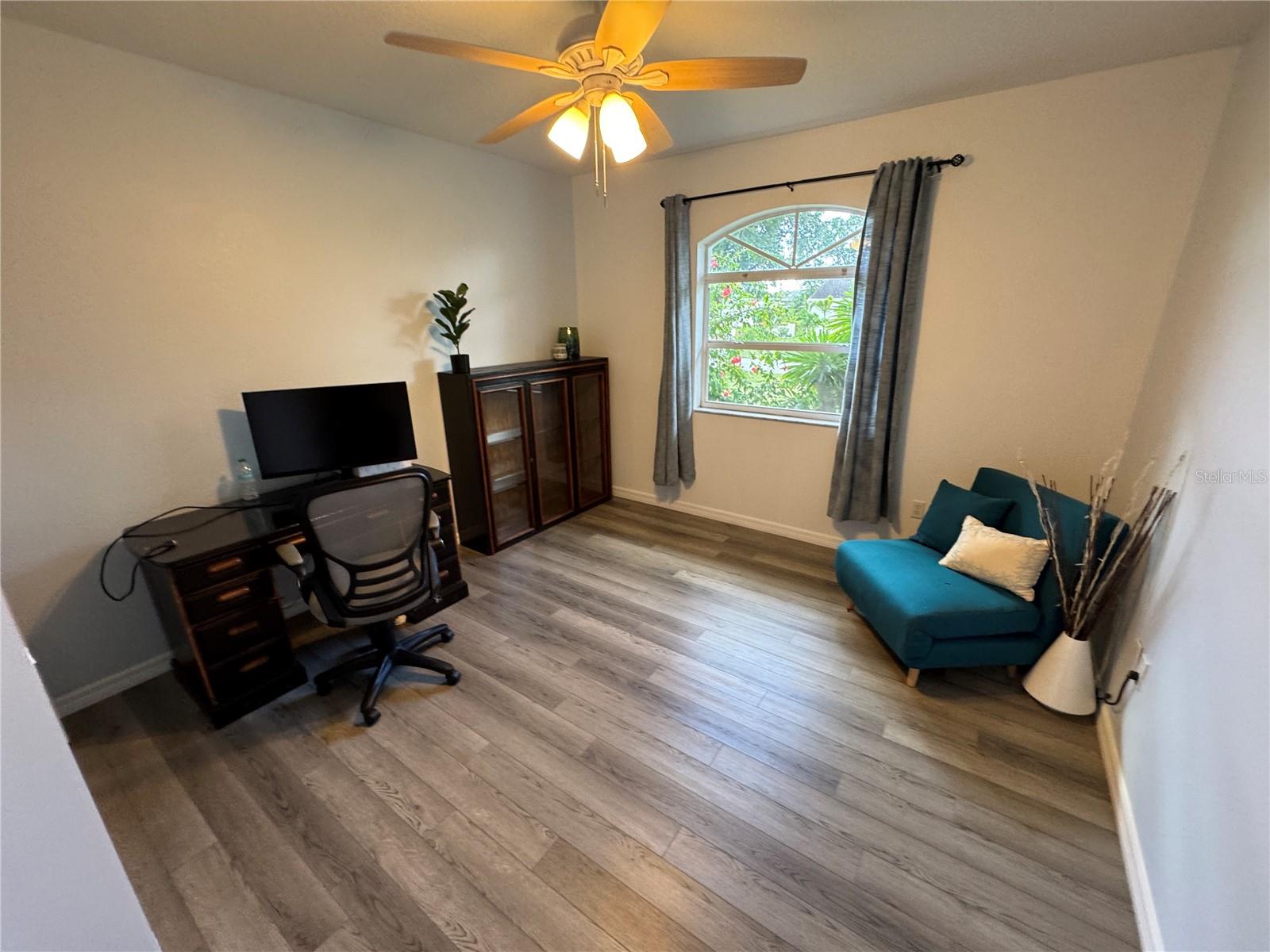 Image 13 of 18 For 2466 Logsdon Street