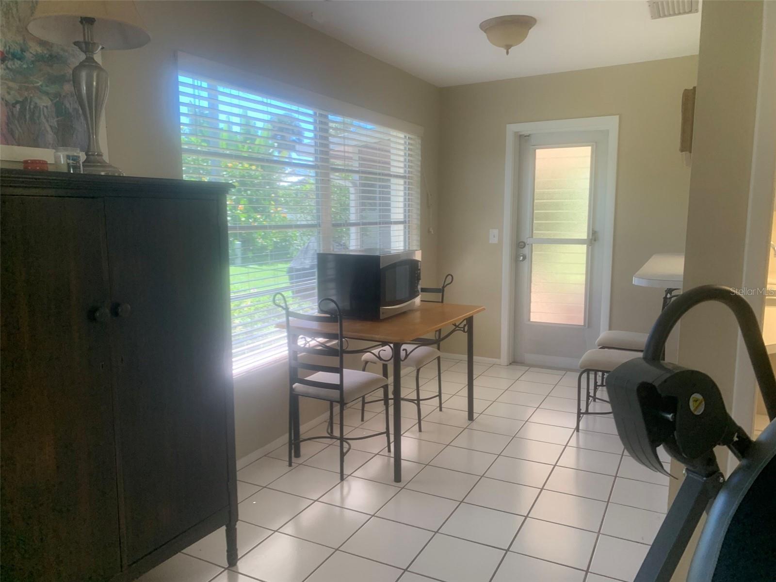 Image 3 of 14 For 1625 Elinor Place