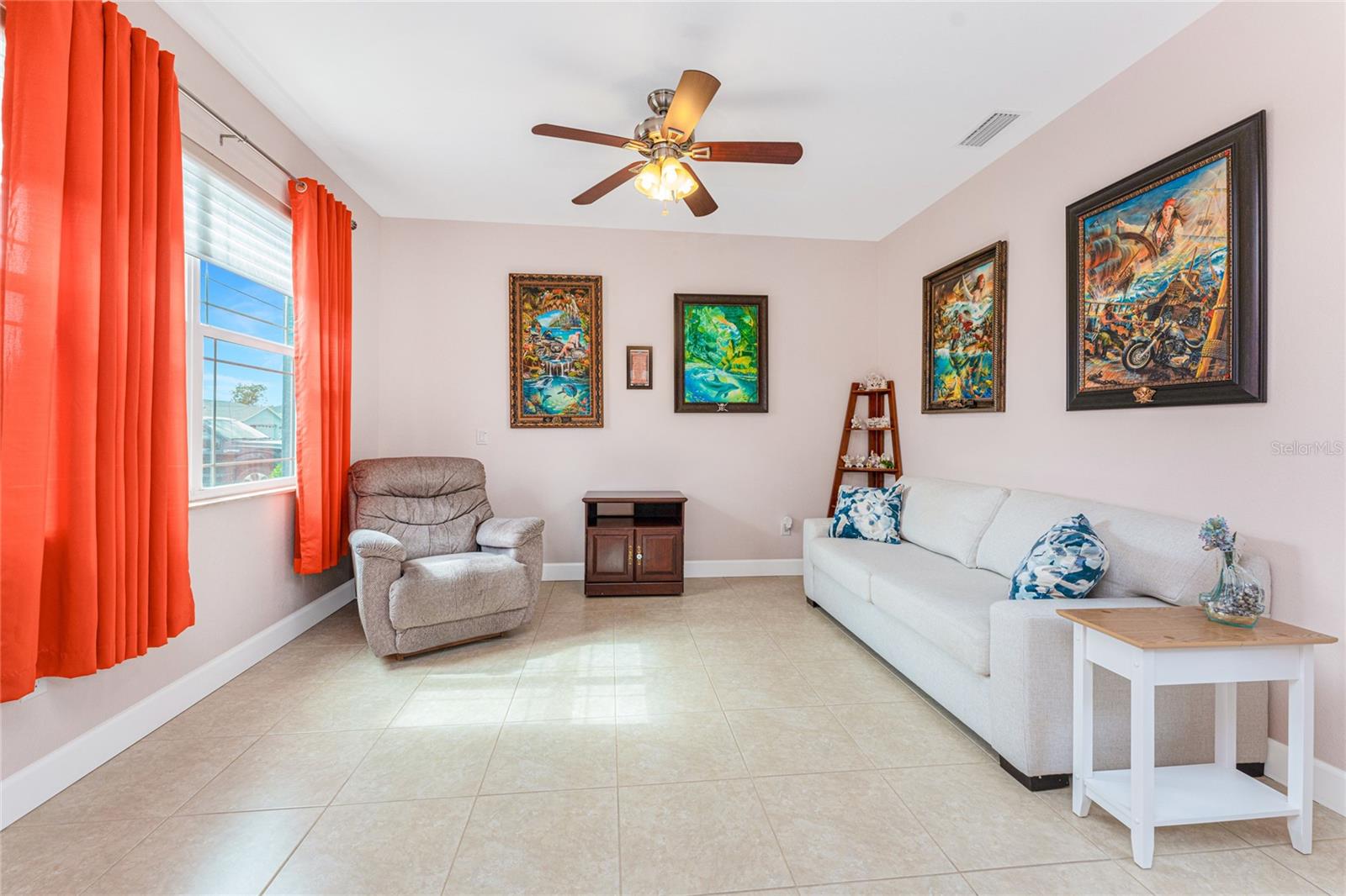 Image 19 of 52 For 59 Long Meadow Lane