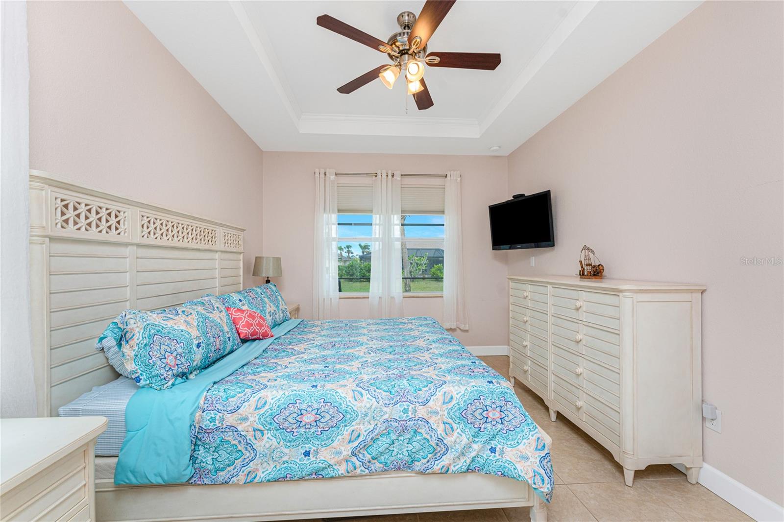 Image 23 of 52 For 59 Long Meadow Lane