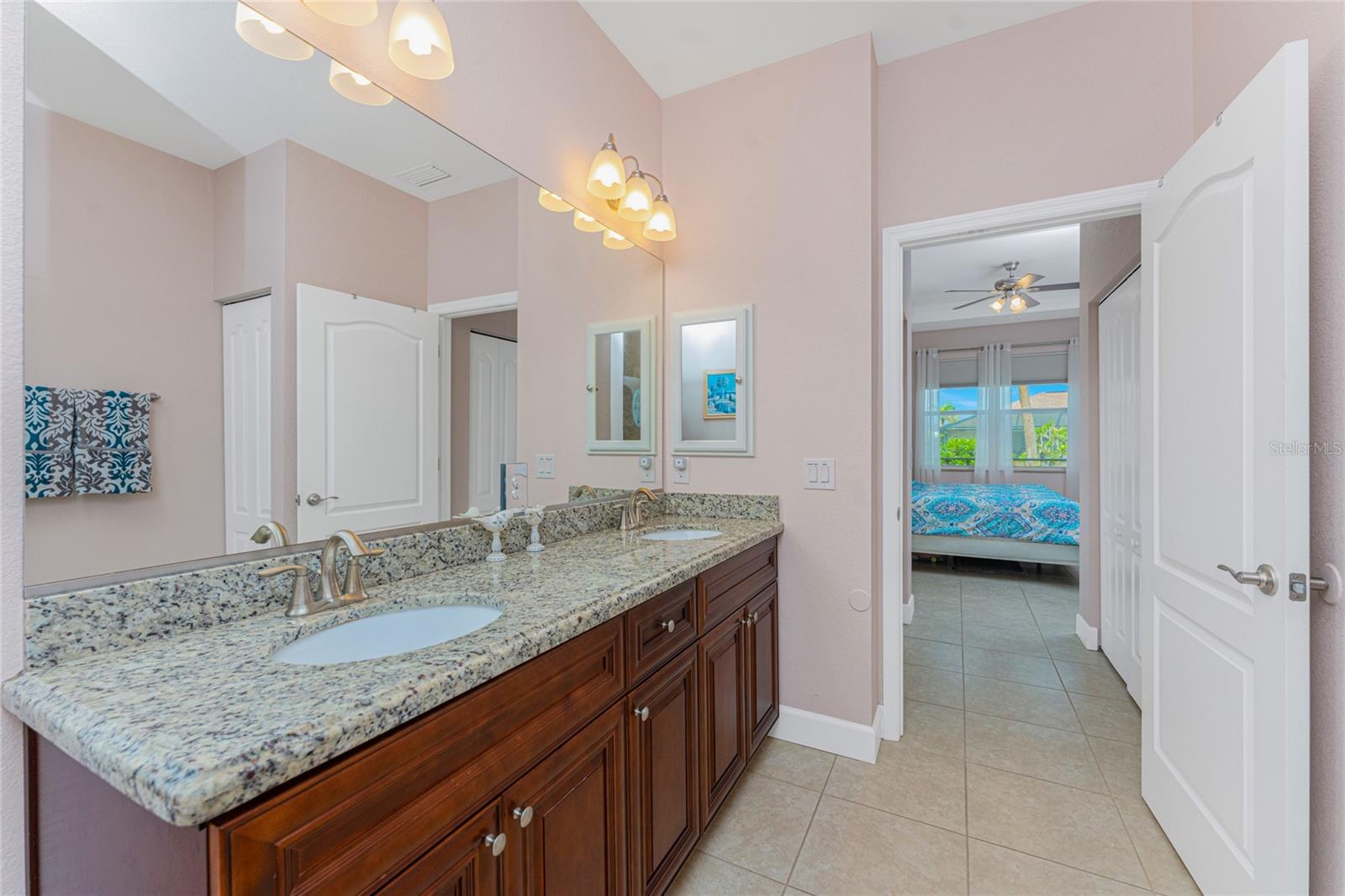 Image 28 of 52 For 59 Long Meadow Lane