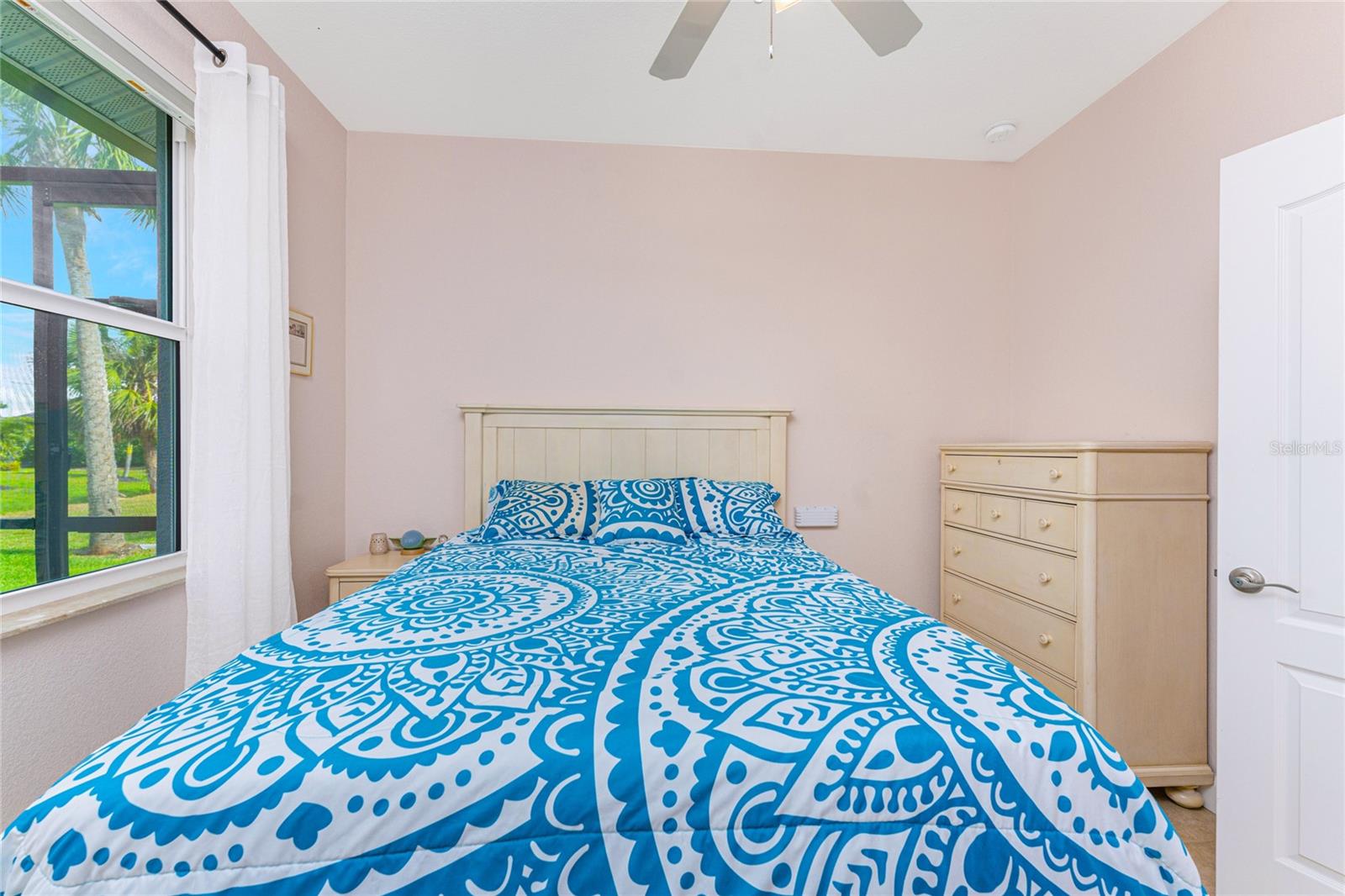 Image 36 of 52 For 59 Long Meadow Lane