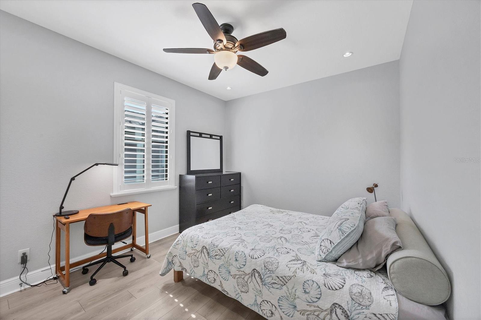 Image 27 of 59 For 8376 Antwerp Circle