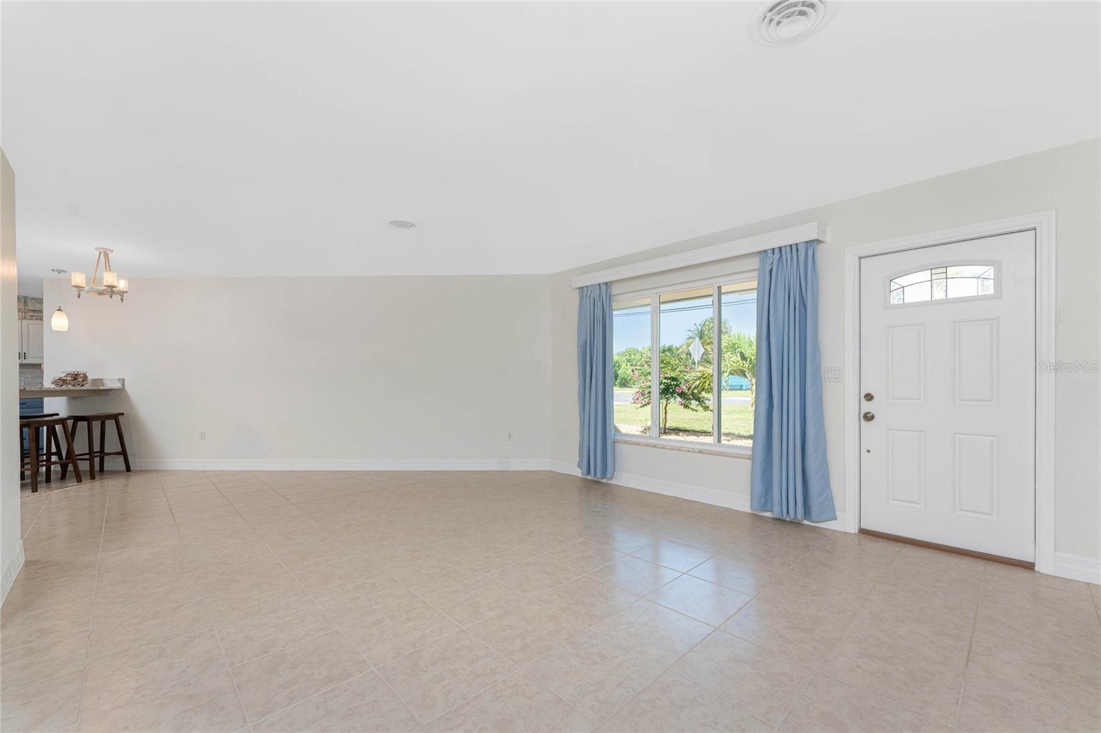 Image 11 of 69 For 1005 2nd Street