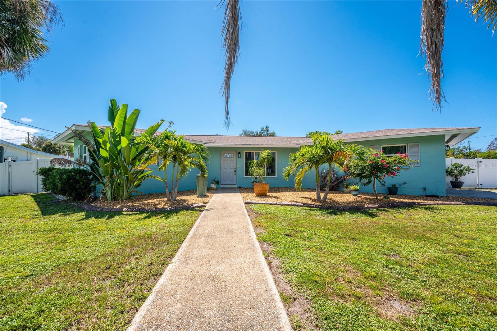 Image 2 of 69 For 1005 2nd Street