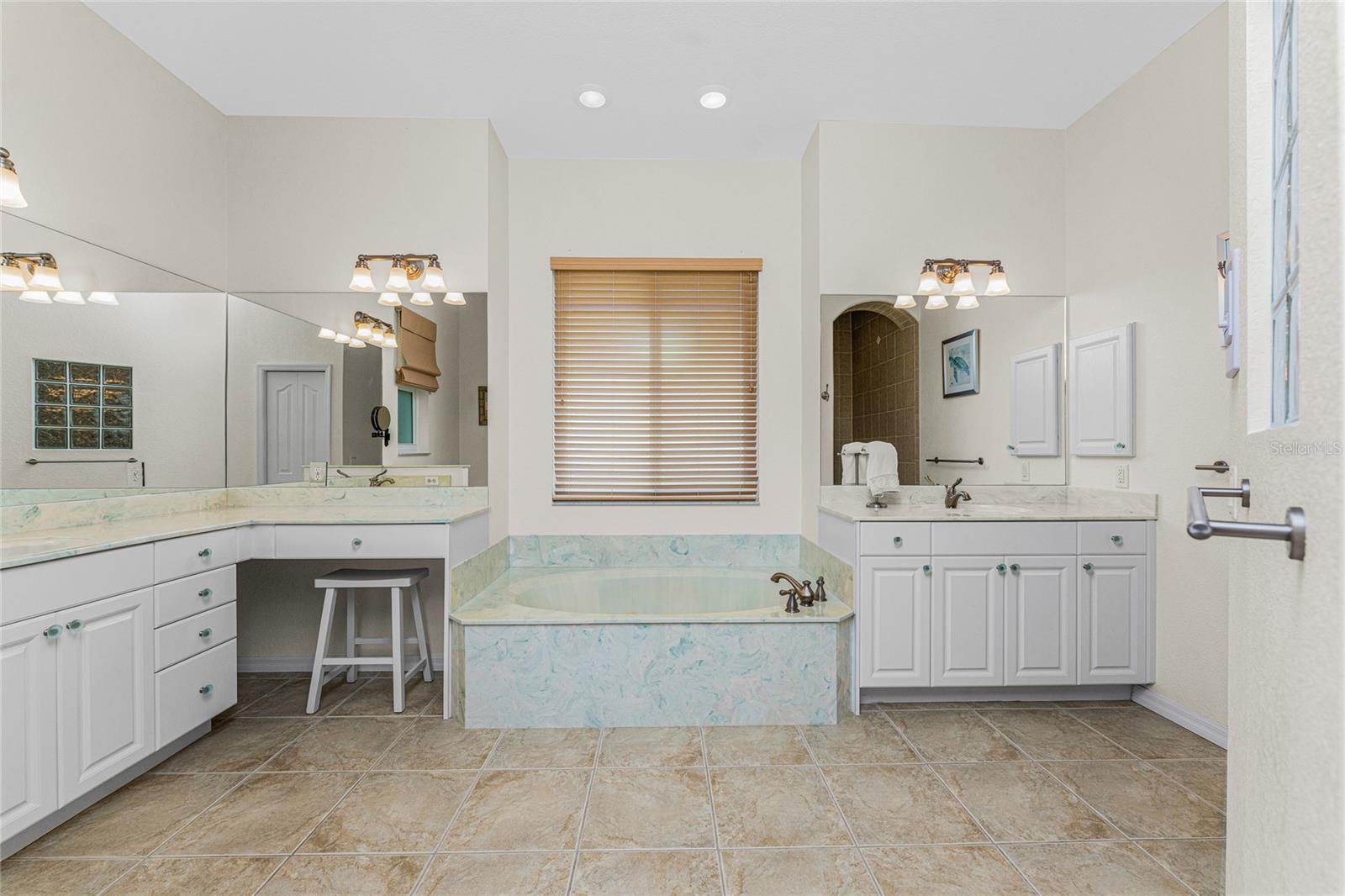 Image 36 of 93 For 3015 Curry Terrace