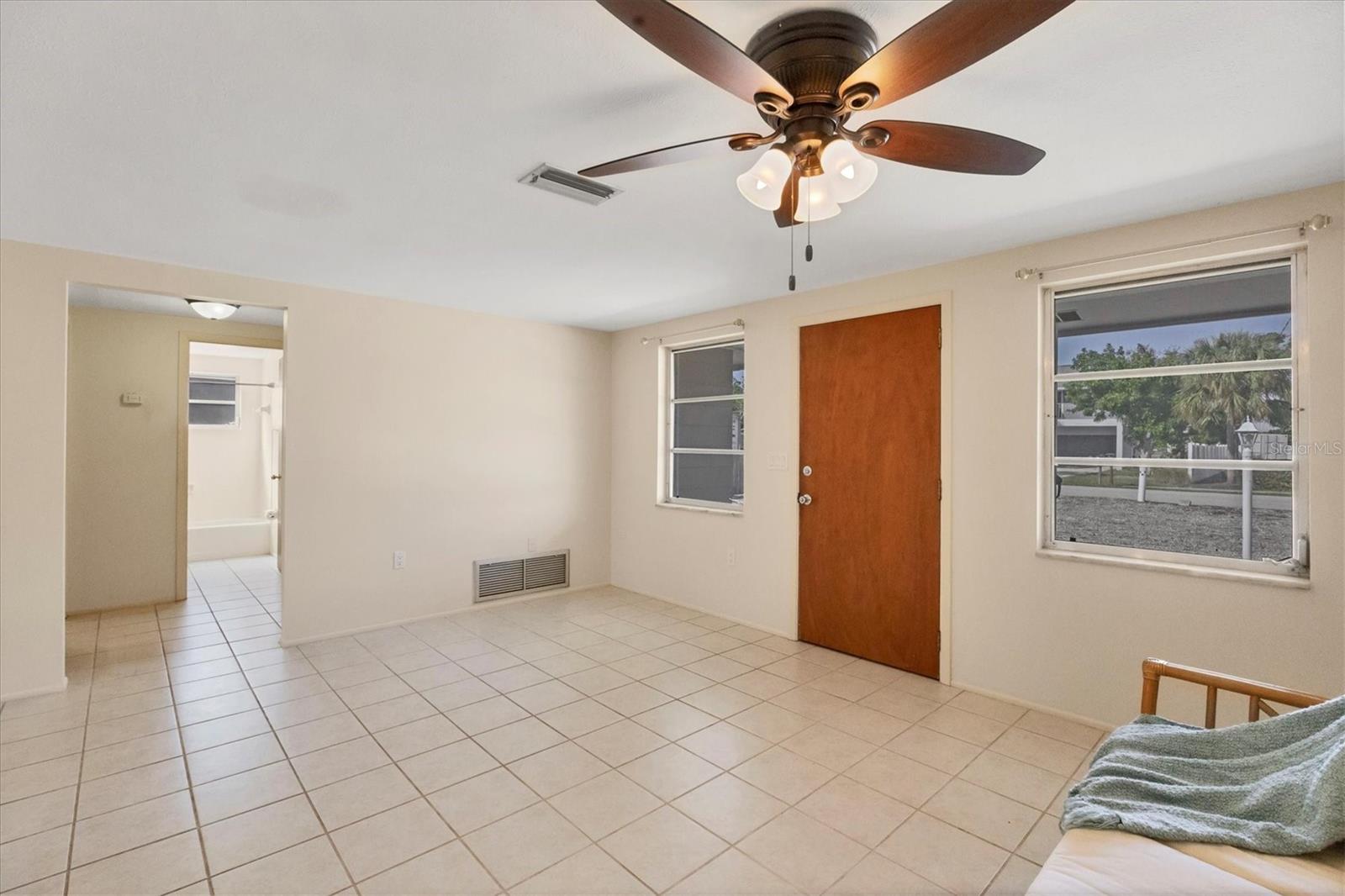 Image 16 of 60 For 25 1st Avenue