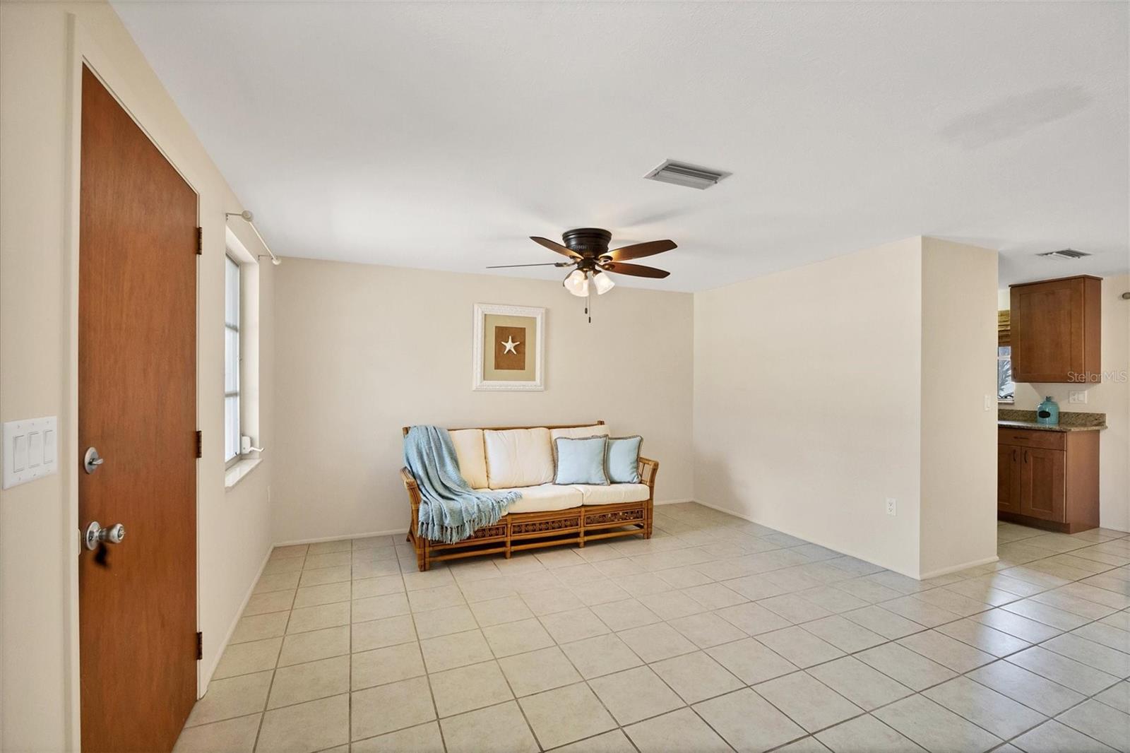 Image 3 of 60 For 25 1st Avenue