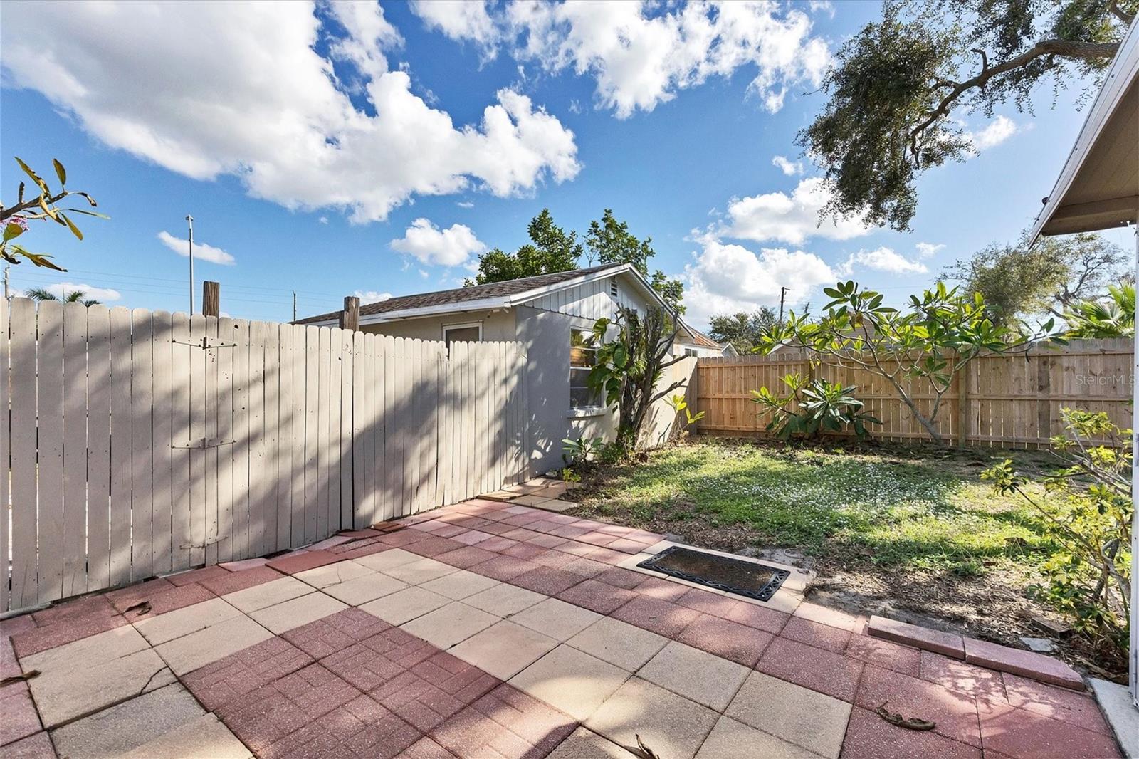 Image 40 of 60 For 25 1st Avenue