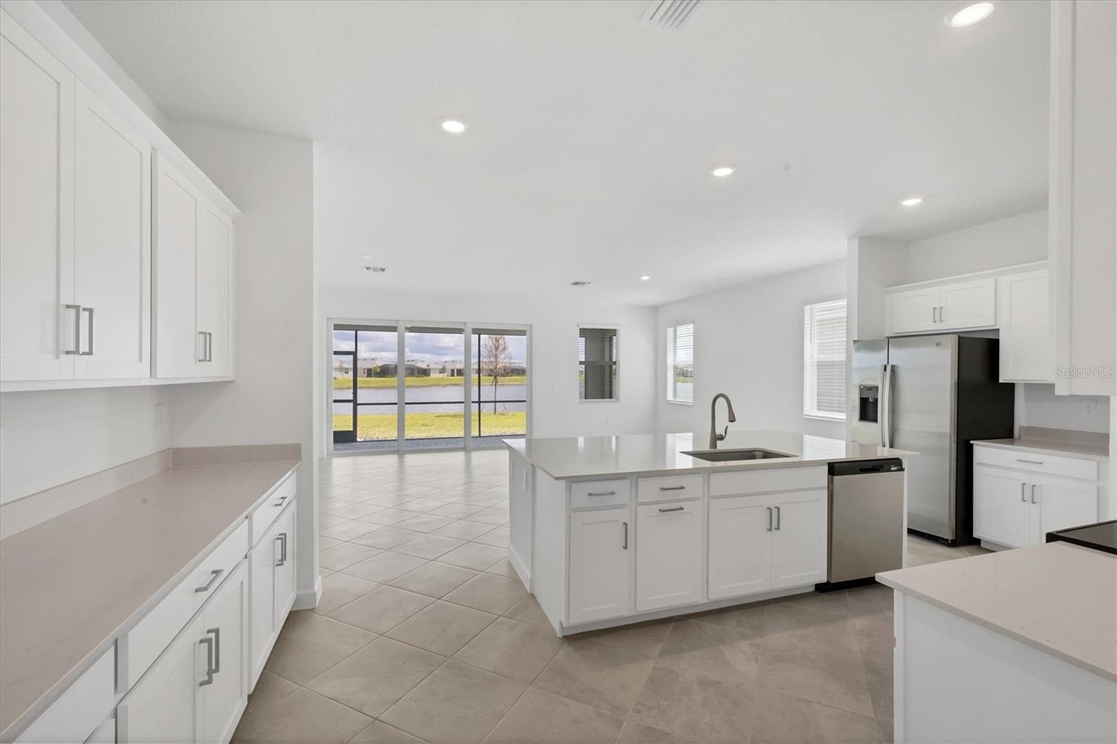 Image 14 of 49 For 7863 Lakes Edge Lane