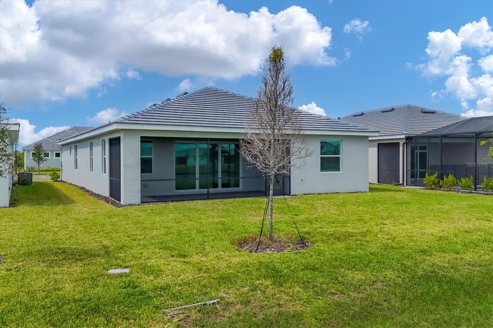 Image 35 of 49 For 7863 Lakes Edge Lane