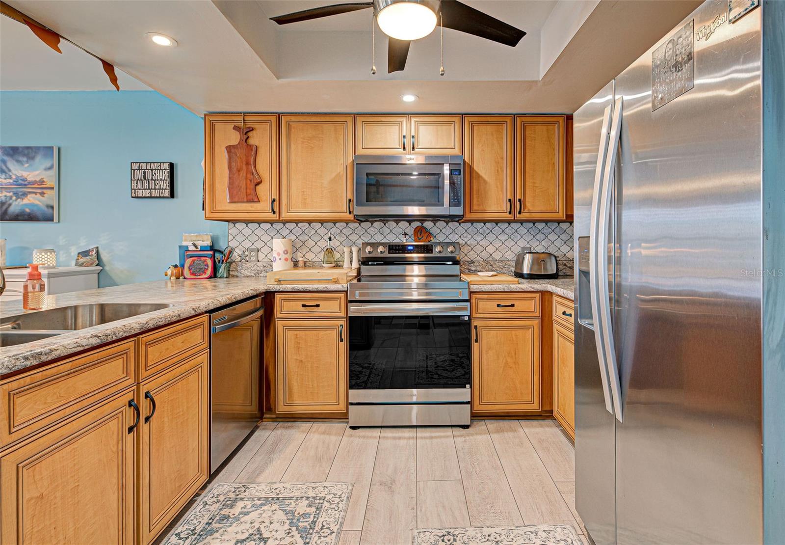 Image 29 of 60 For 5031 Beach Road 112