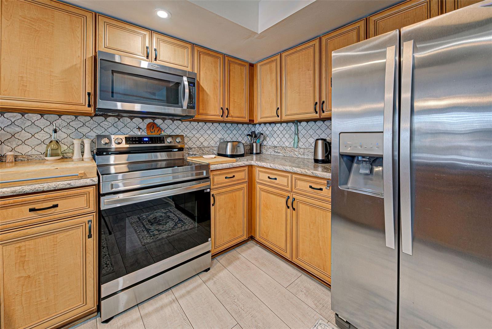 Image 31 of 60 For 5031 Beach Road 112