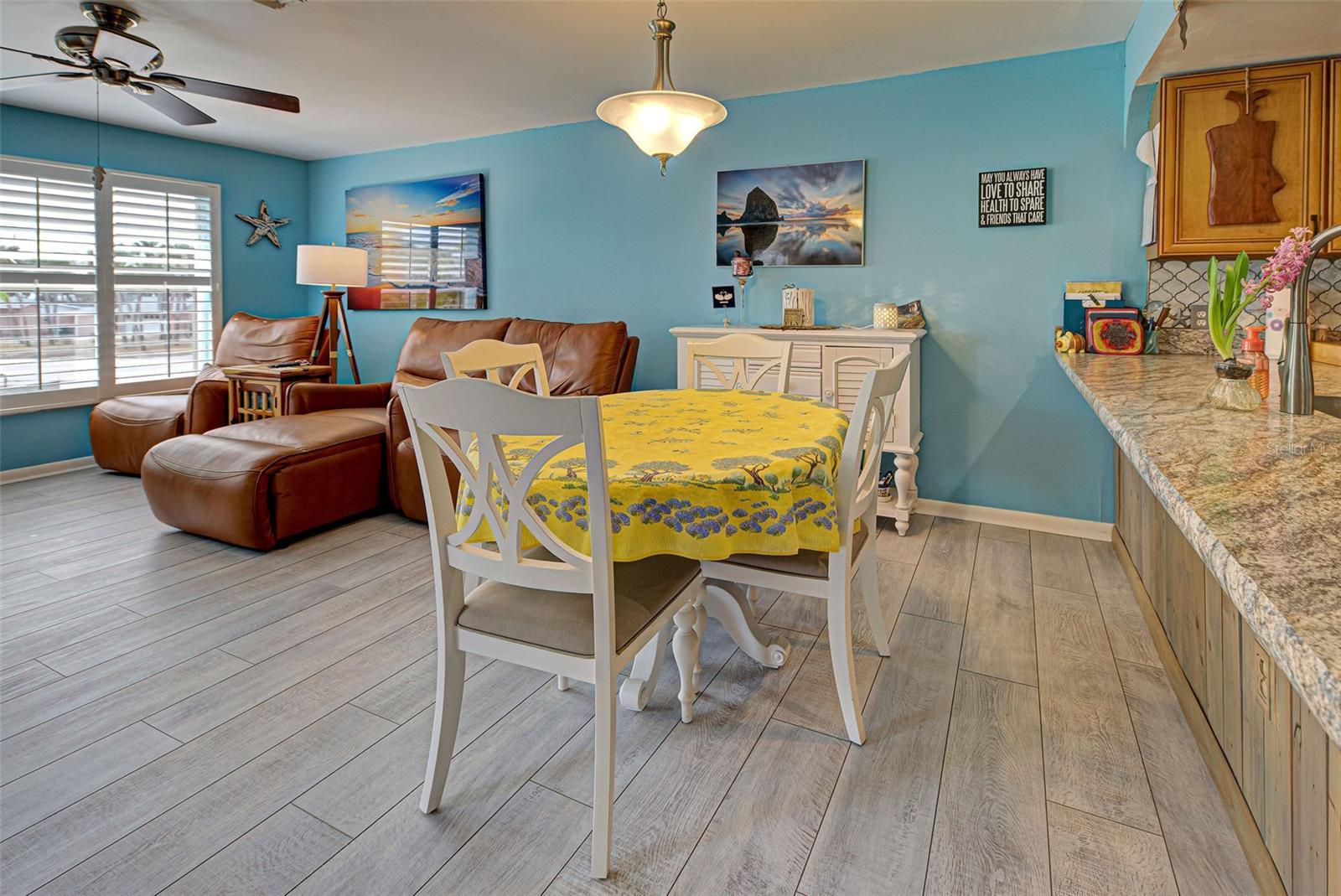 Image 36 of 60 For 5031 Beach Road 112