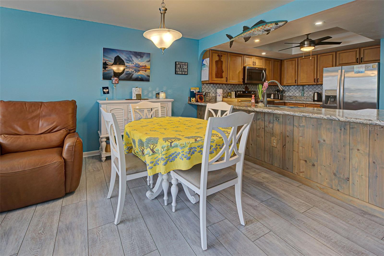 Image 37 of 60 For 5031 Beach Road 112