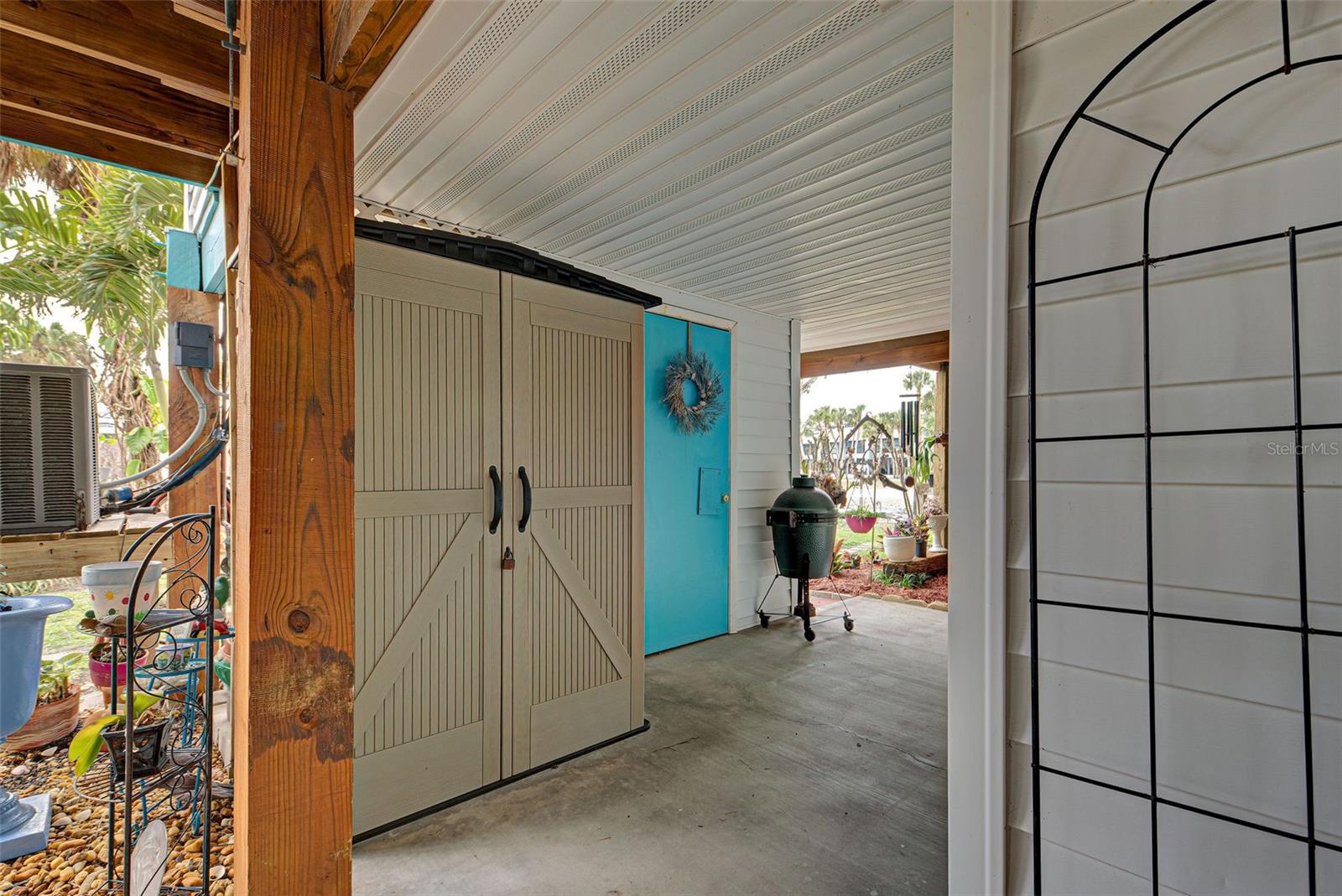 Image 7 of 60 For 5031 Beach Road 112