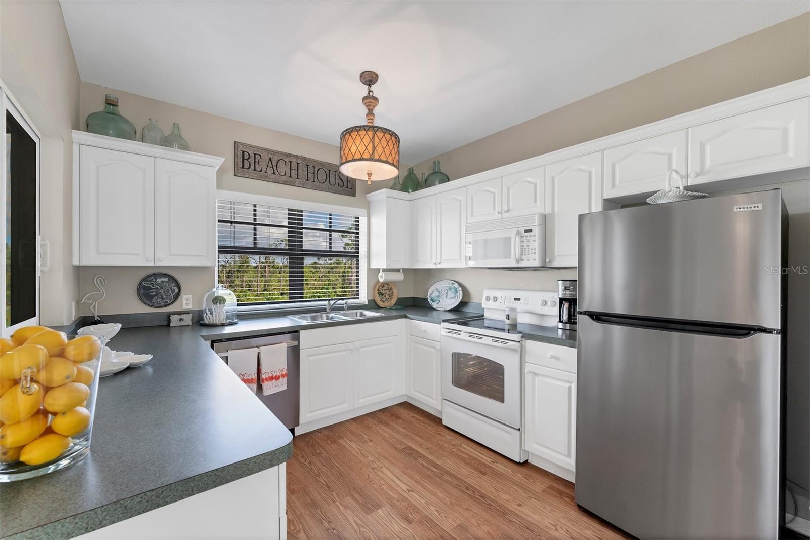 Image 11 of 31 For 3927 Cape Haze Drive 204