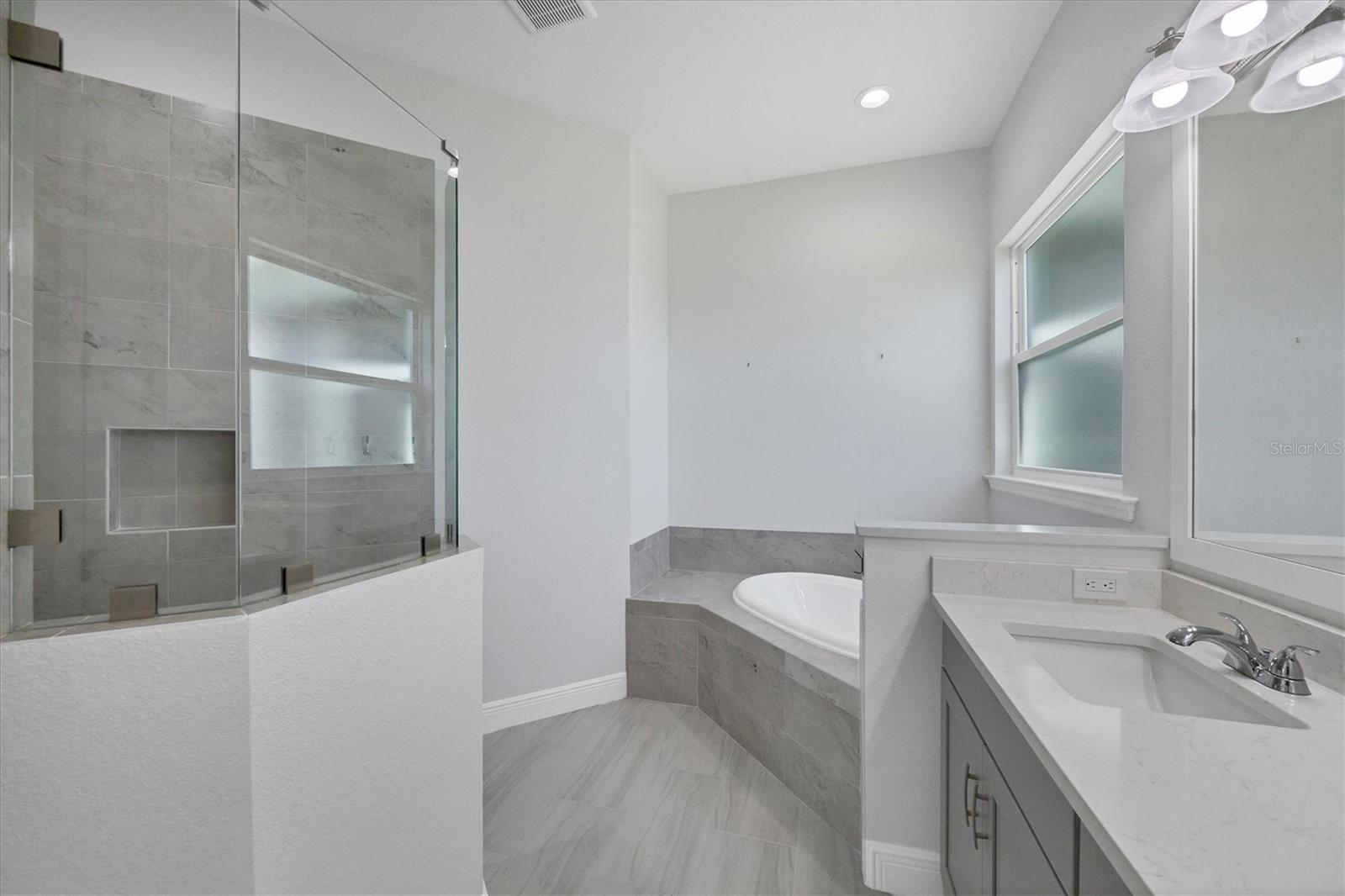 Image 13 of 39 For 8936 Conch Avenue