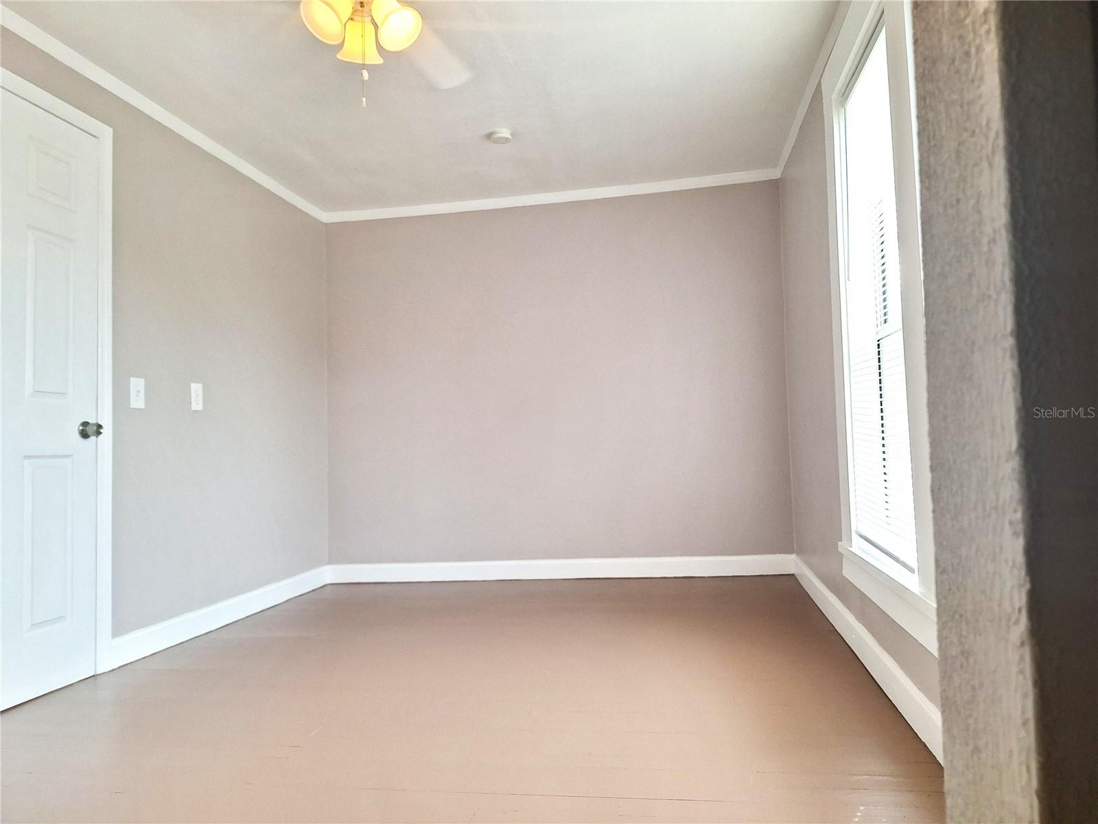 Image 15 of 32 For 102 Virginia Street