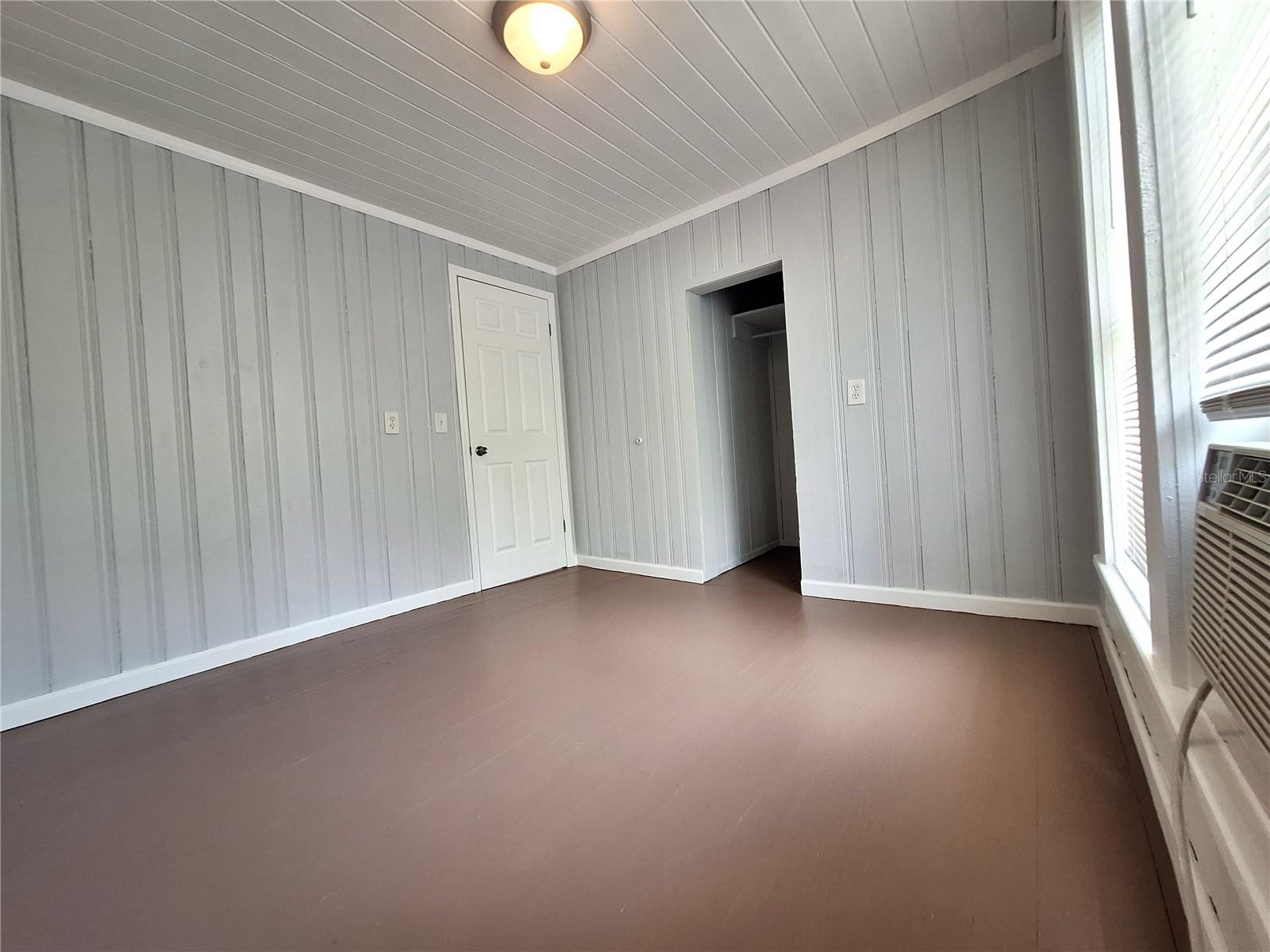 Image 18 of 32 For 102 Virginia Street