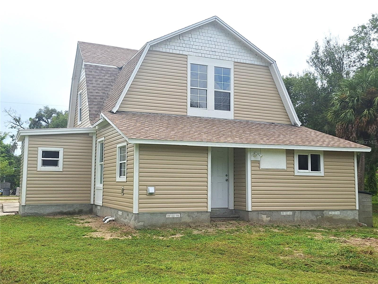 Image 2 of 32 For 102 Virginia Street