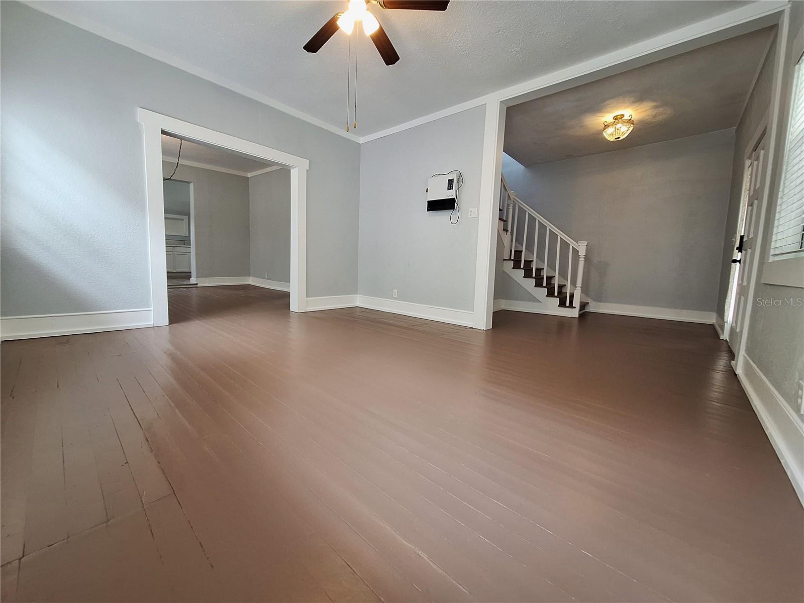 Image 24 of 32 For 102 Virginia Street