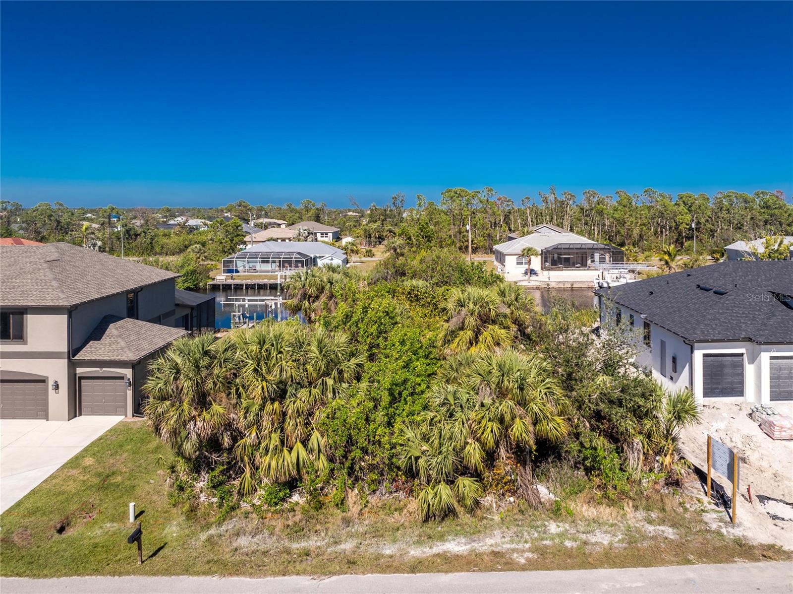 Image 6 of 12 For 15056 Hennipen Circle