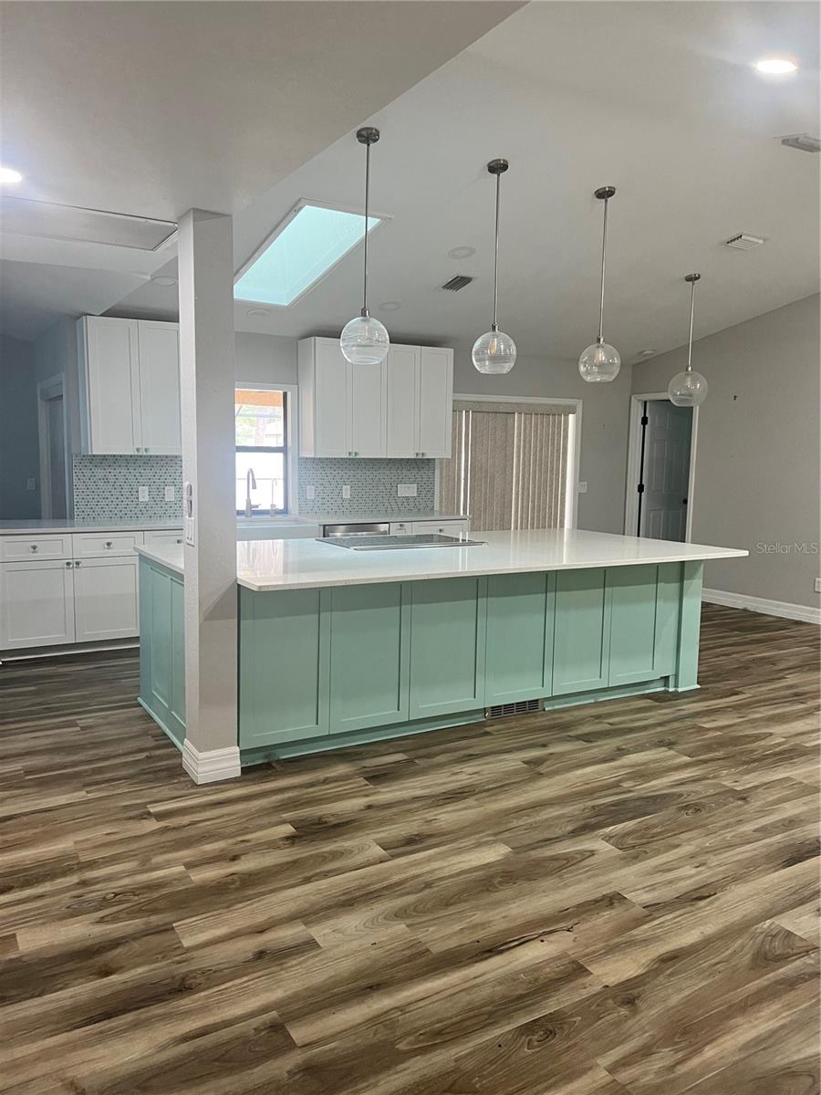 Image 2 of 16 For 23176 Aberdeen Avenue