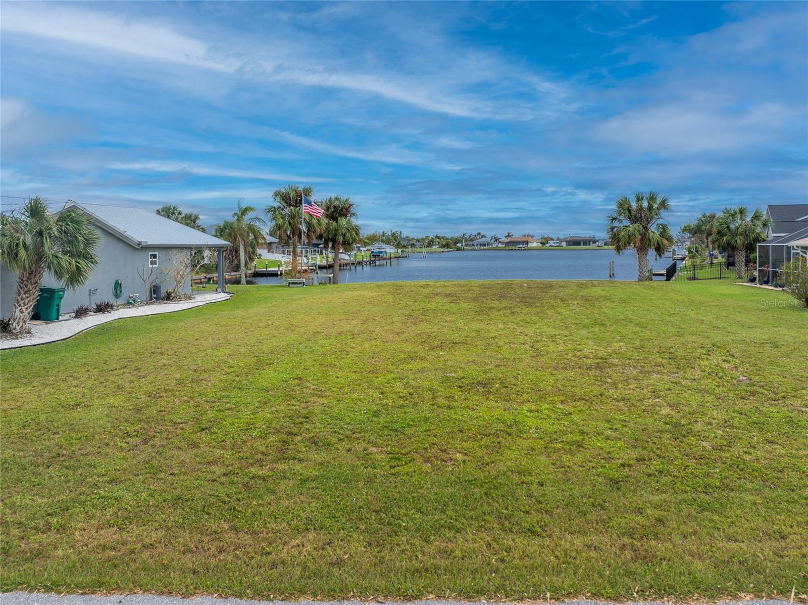 Image 3 of 8 For 17131 Galleon Terrace