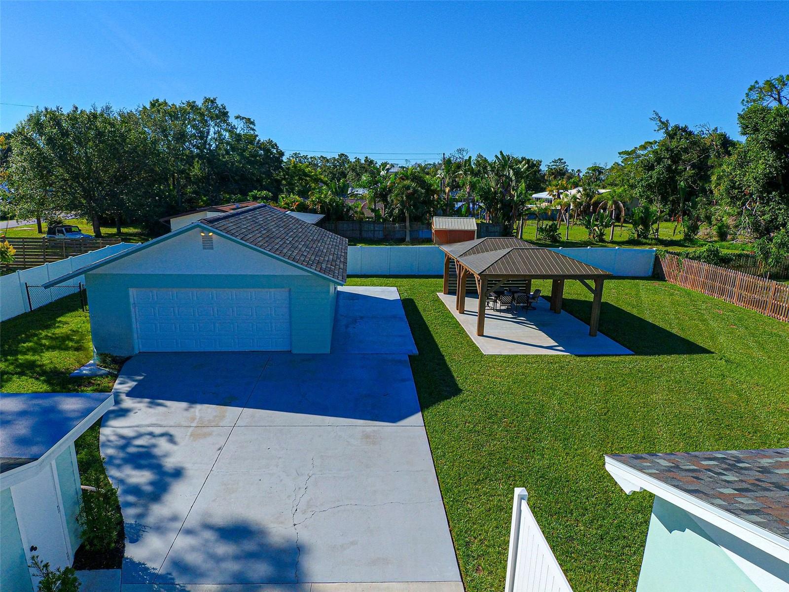 Image 37 of 38 For 415 Yale Street