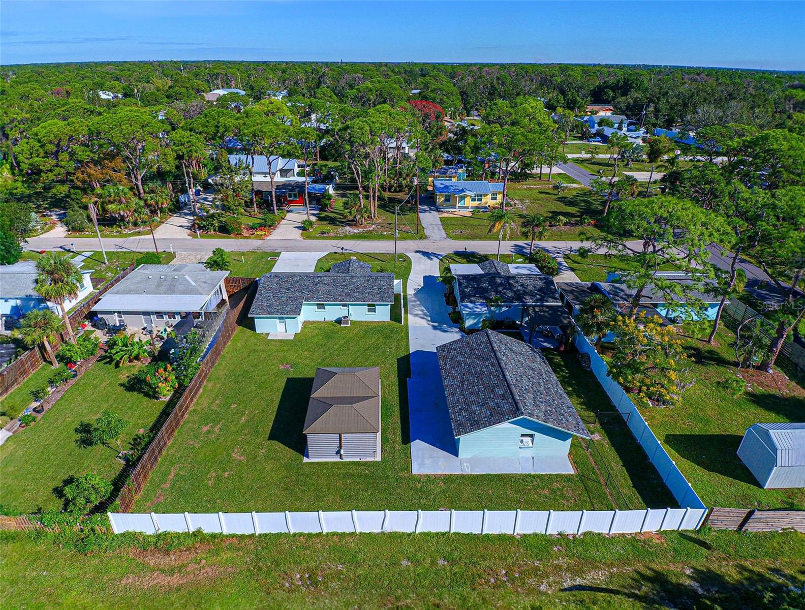 Image 38 of 38 For 415 Yale Street