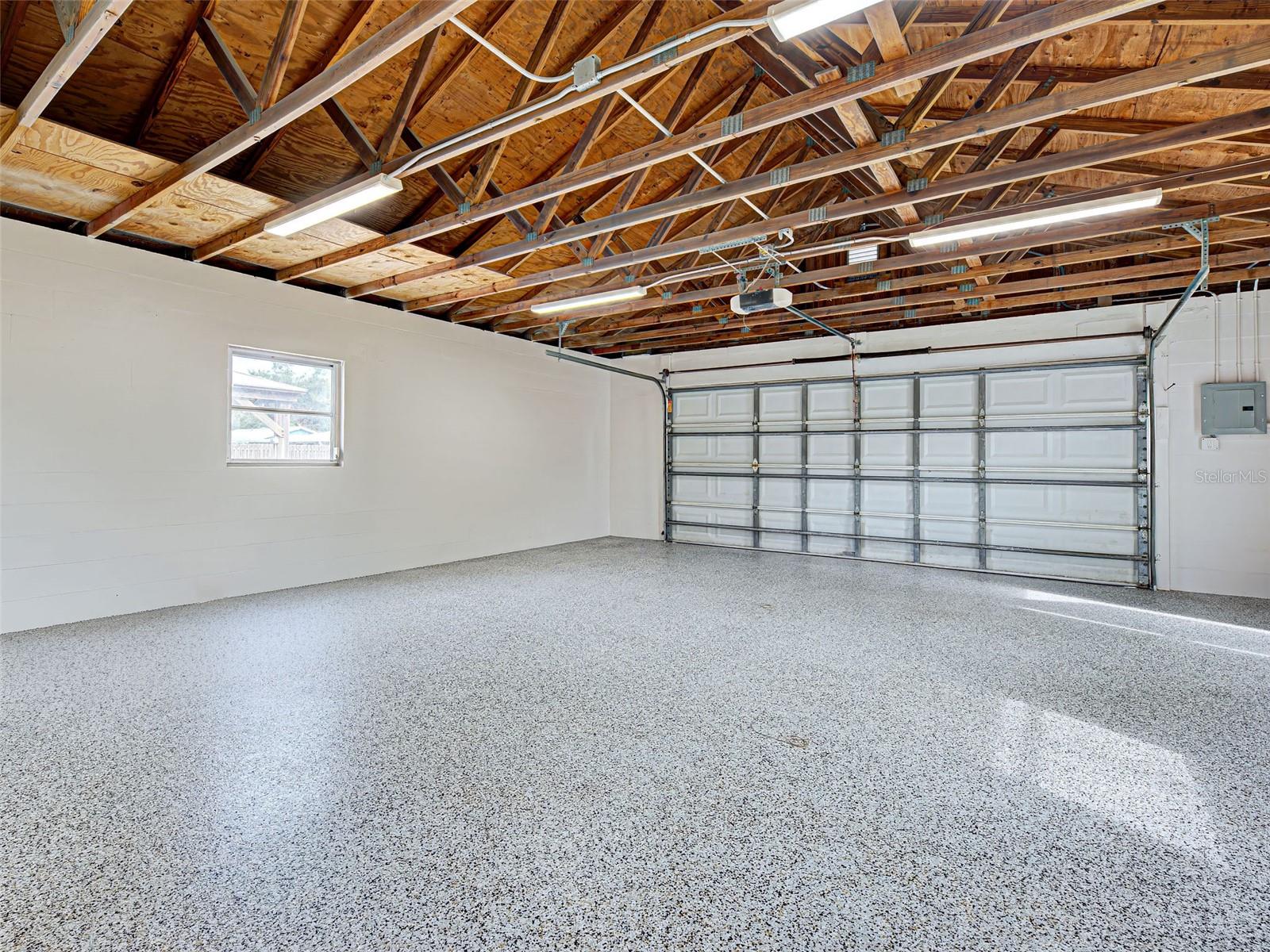 Image 9 of 38 For 415 Yale Street