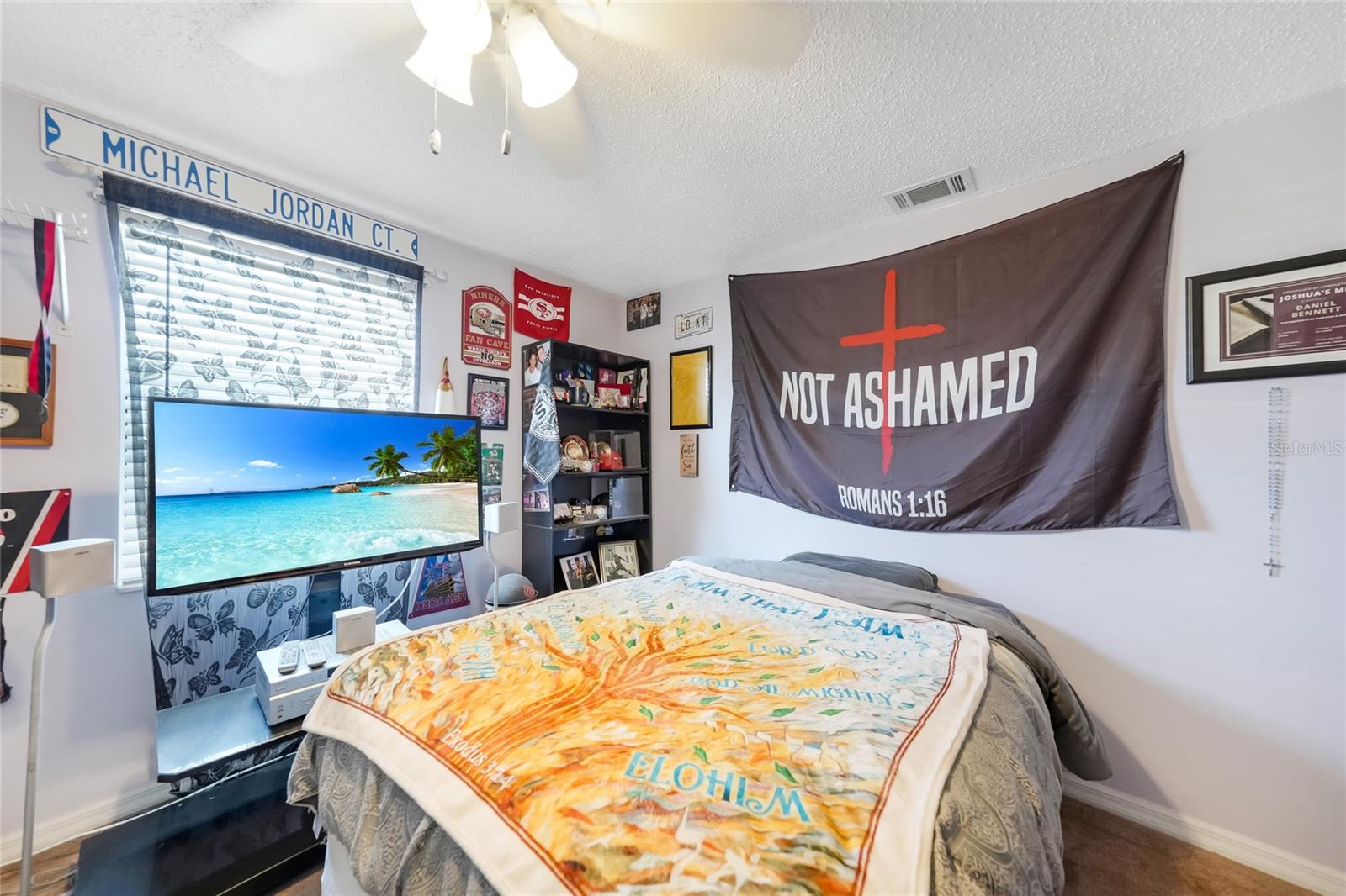 Image 17 of 41 For 948 Tropical Avenue Nw