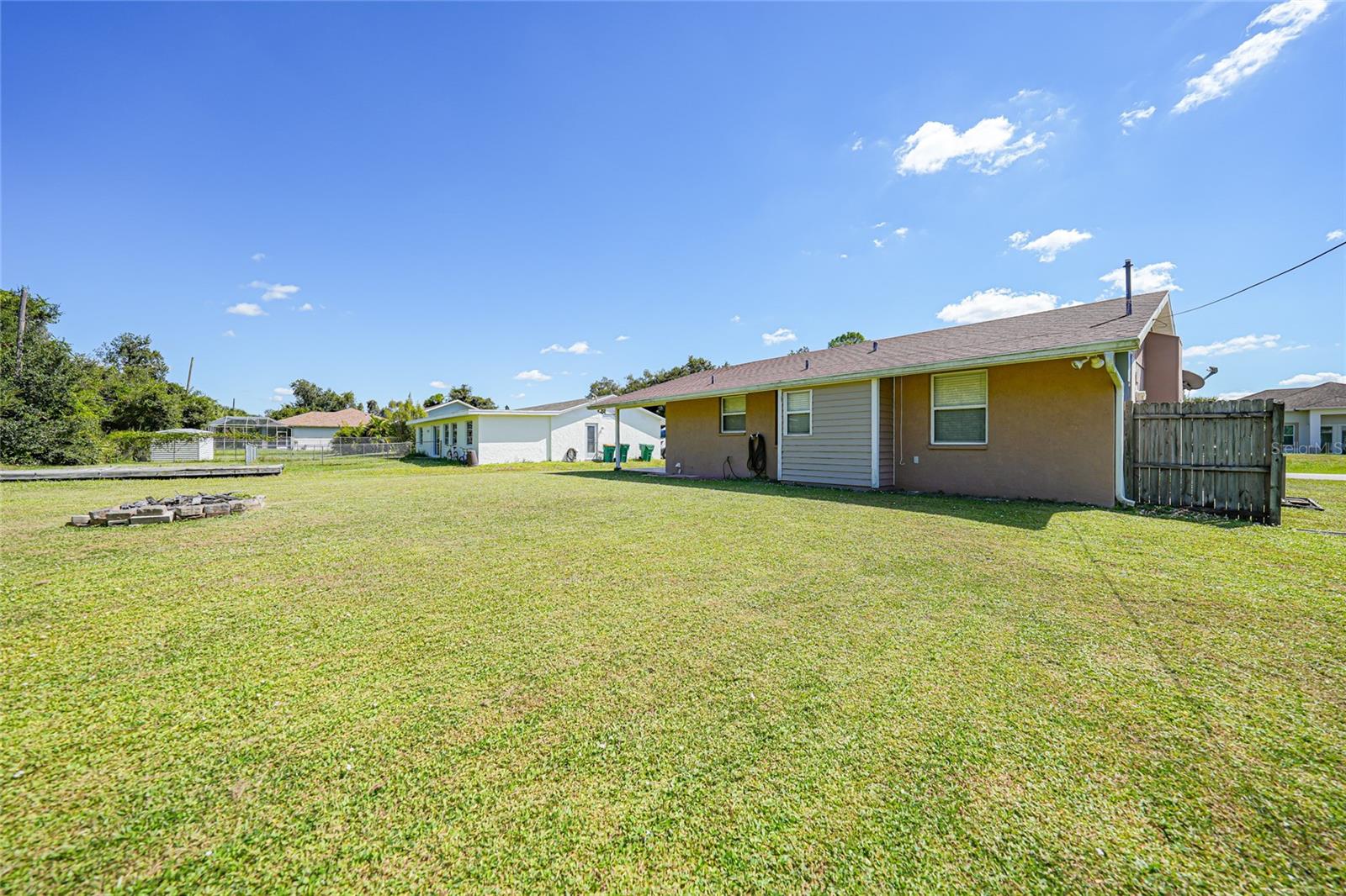 Image 23 of 41 For 948 Tropical Avenue Nw