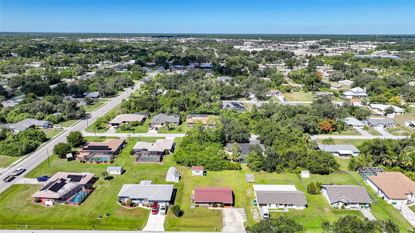 Image 26 of 41 For 948 Tropical Avenue Nw