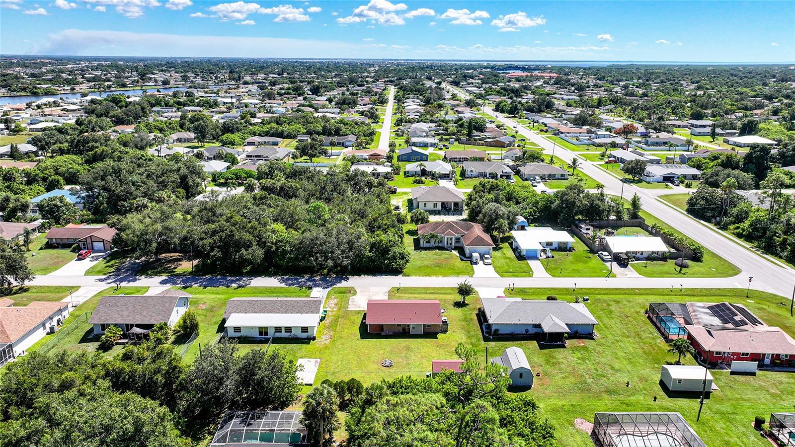 Image 31 of 41 For 948 Tropical Avenue Nw