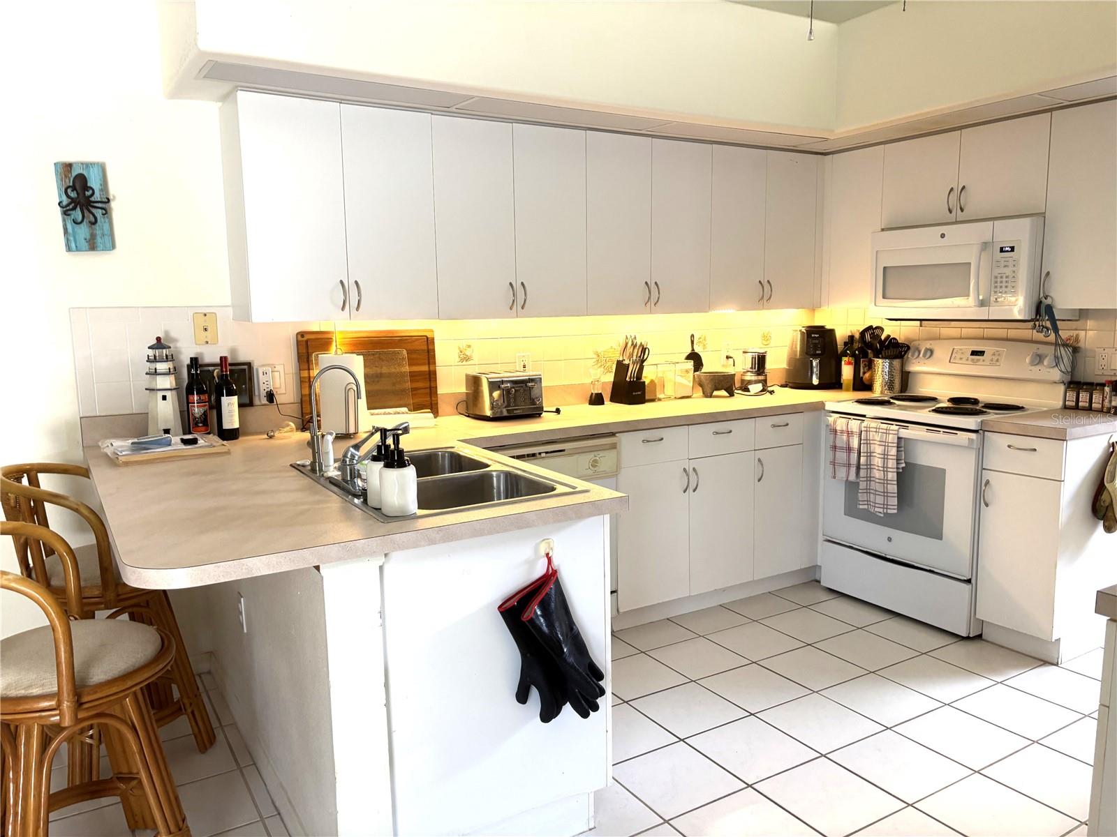 Image 14 of 34 For 257 Broadmoor Lane