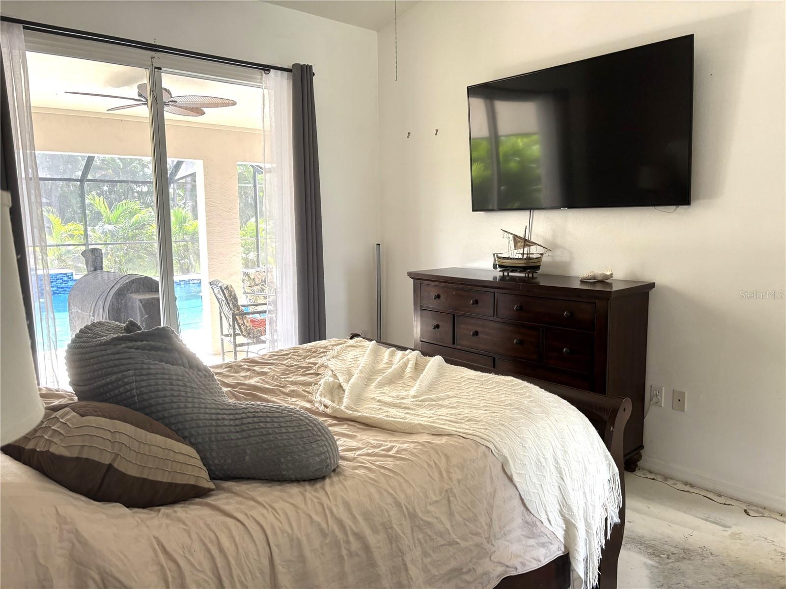 Image 19 of 34 For 257 Broadmoor Lane