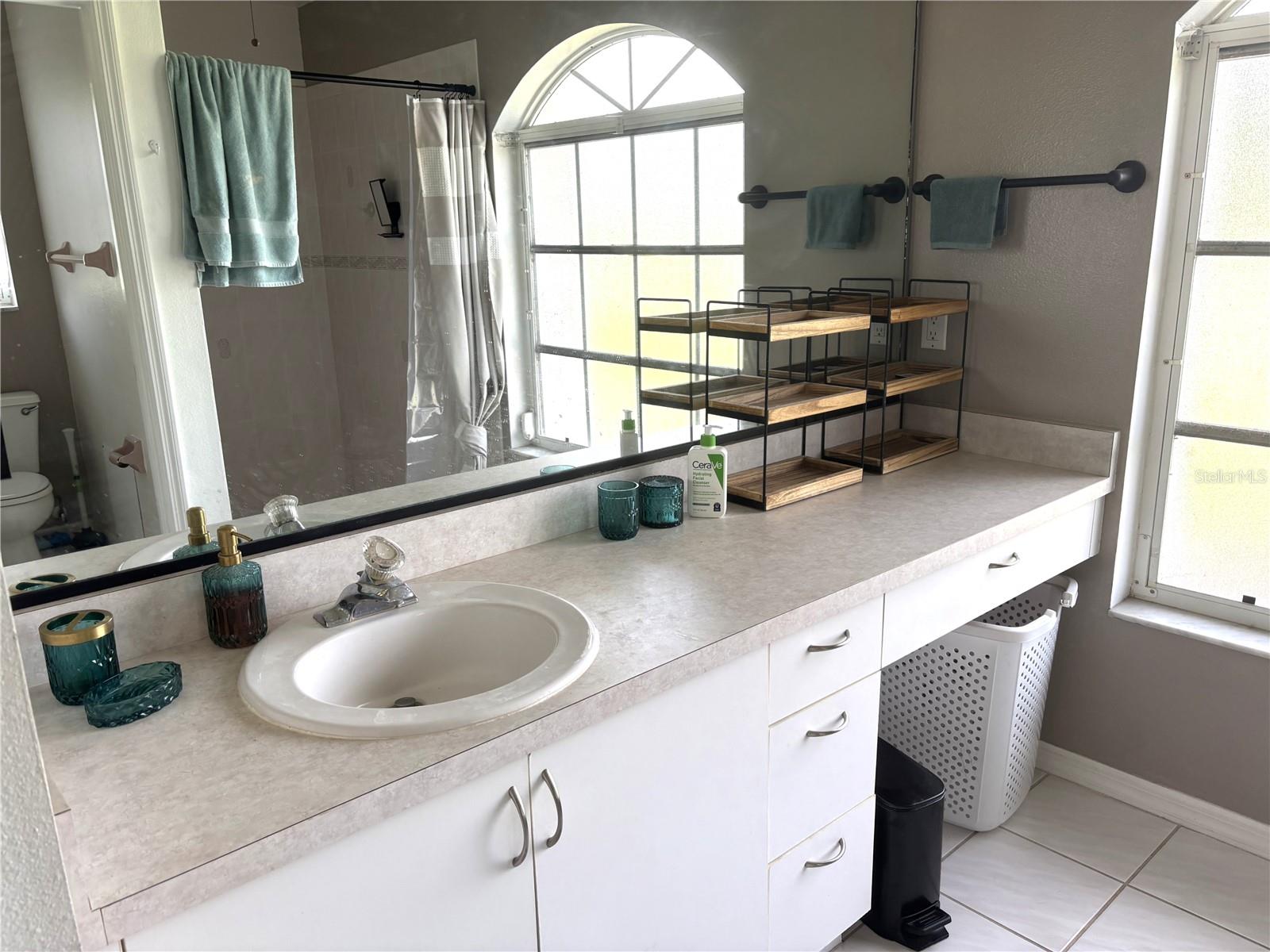 Image 23 of 34 For 257 Broadmoor Lane