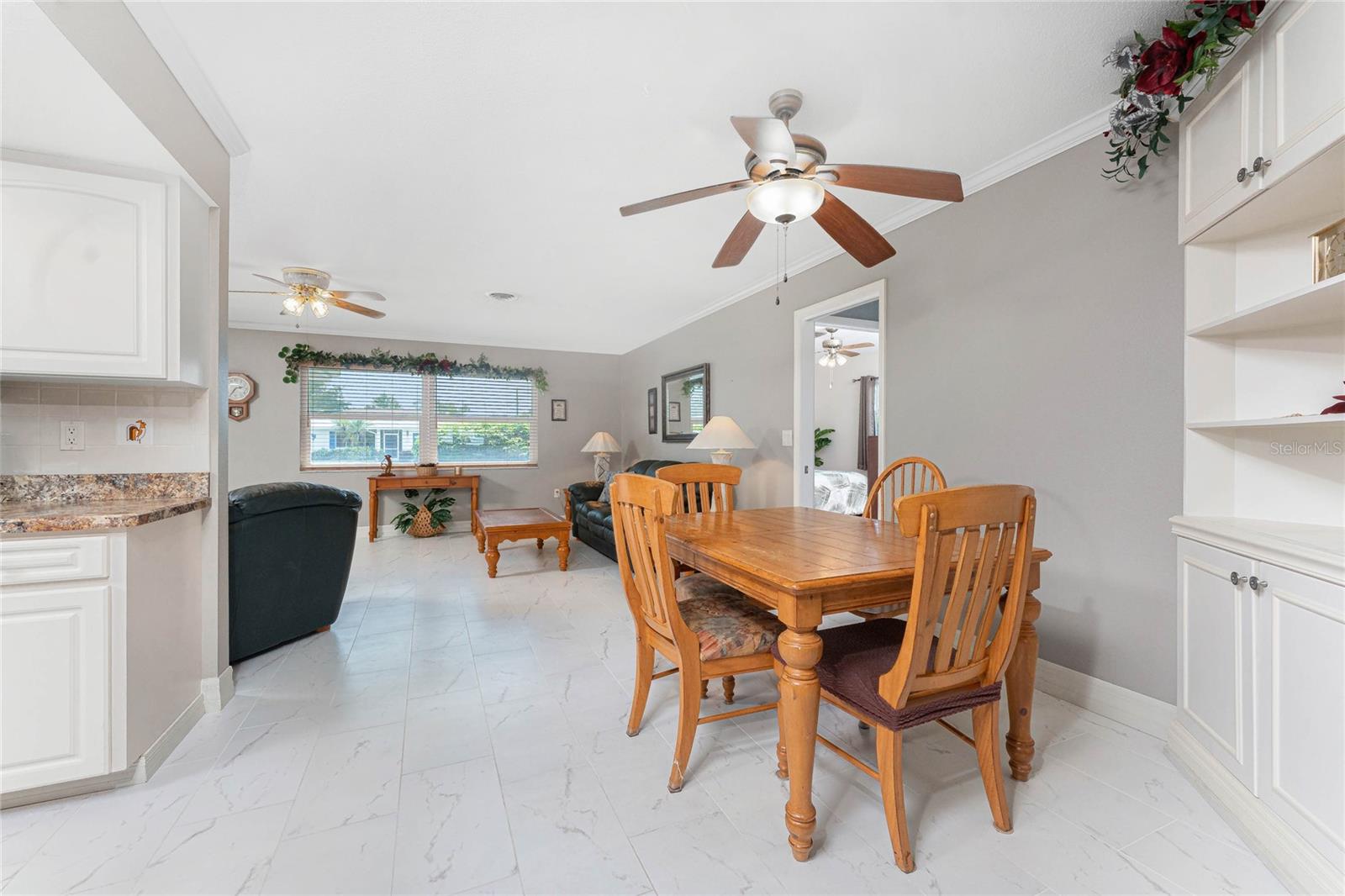 Image 14 of 52 For 1040 Oleander Street