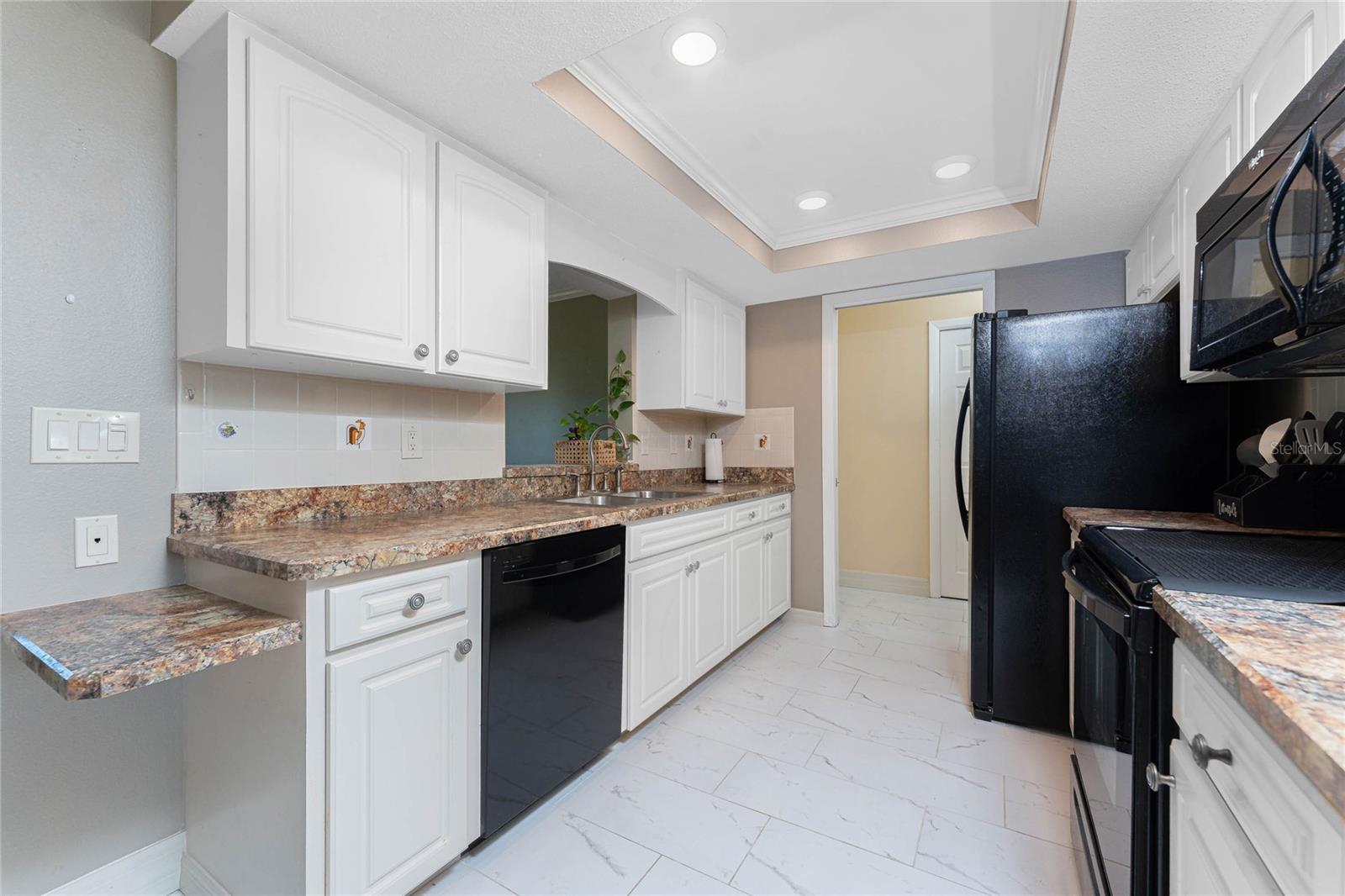 Image 16 of 52 For 1040 Oleander Street