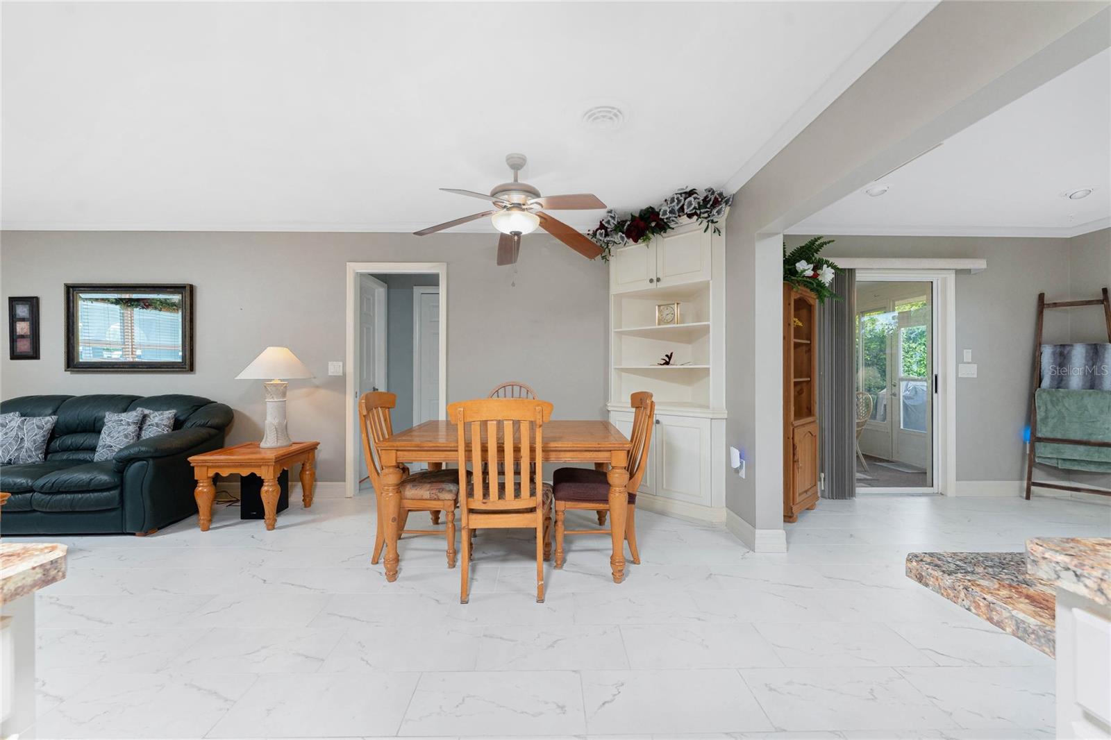 Image 20 of 52 For 1040 Oleander Street