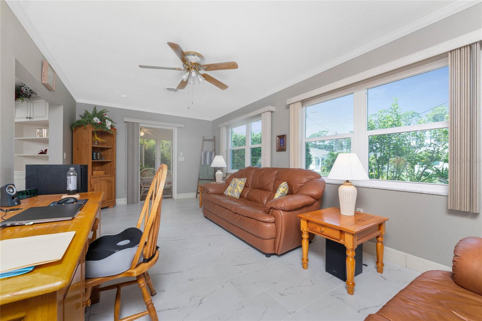 Image 24 of 52 For 1040 Oleander Street