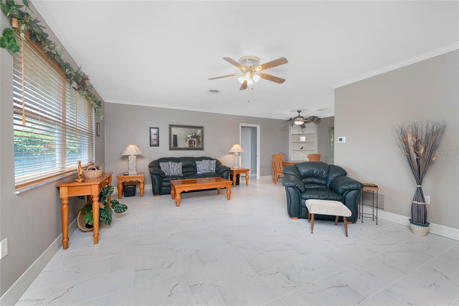 Image 4 of 52 For 1040 Oleander Street