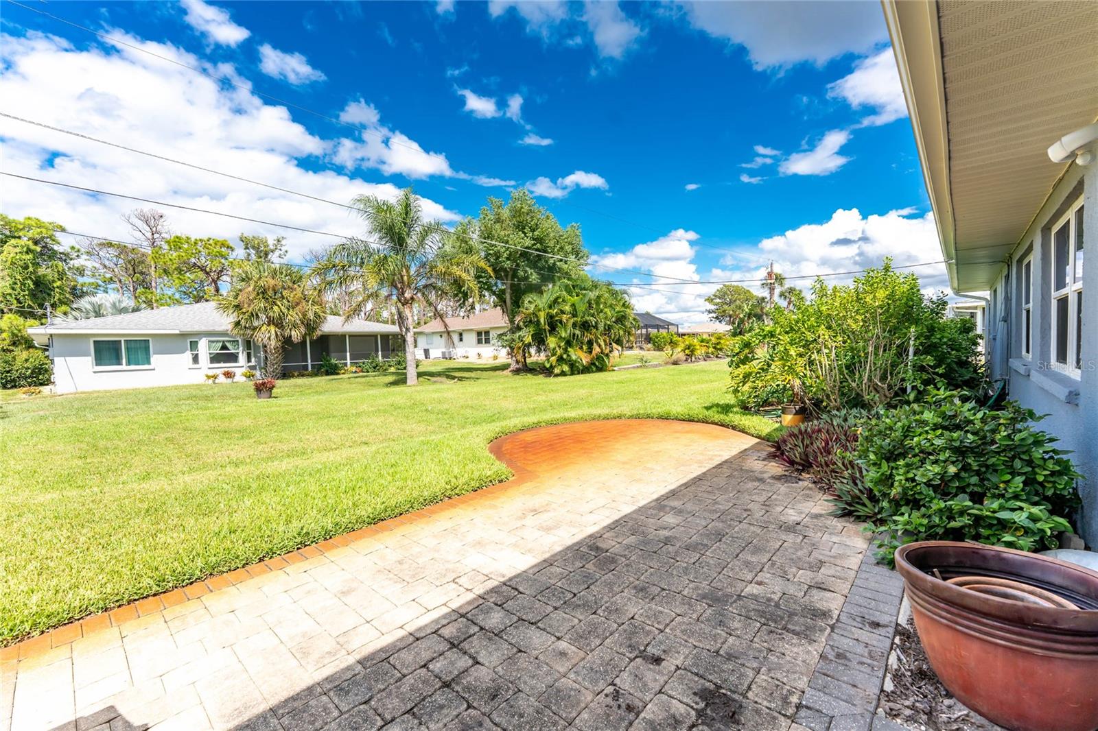 Image 40 of 52 For 1040 Oleander Street