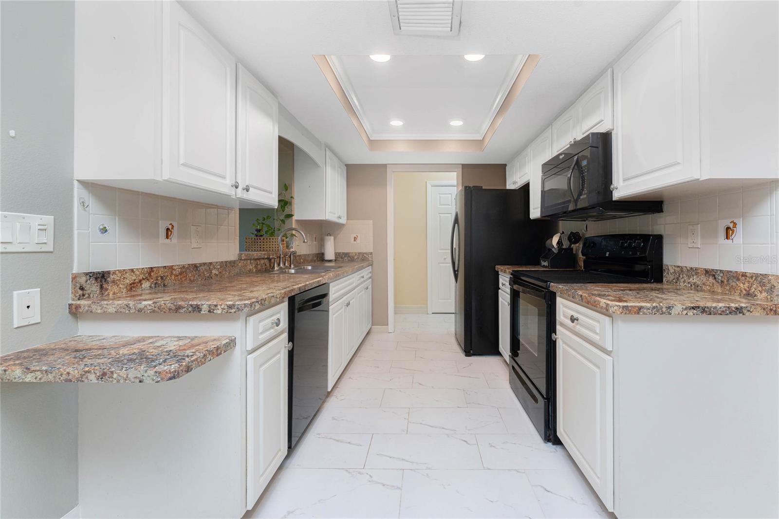 Image 5 of 52 For 1040 Oleander Street