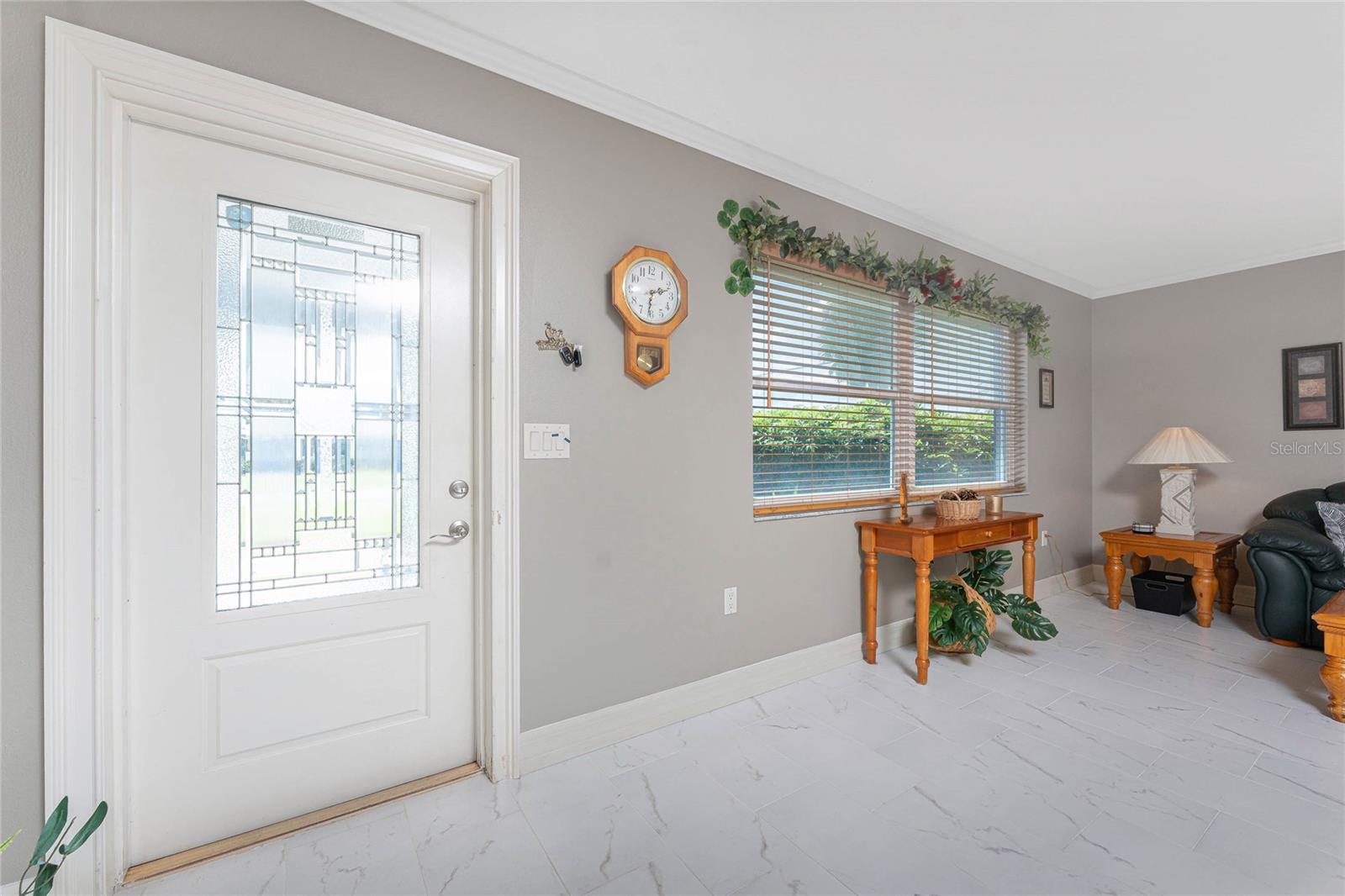 Image 9 of 52 For 1040 Oleander Street