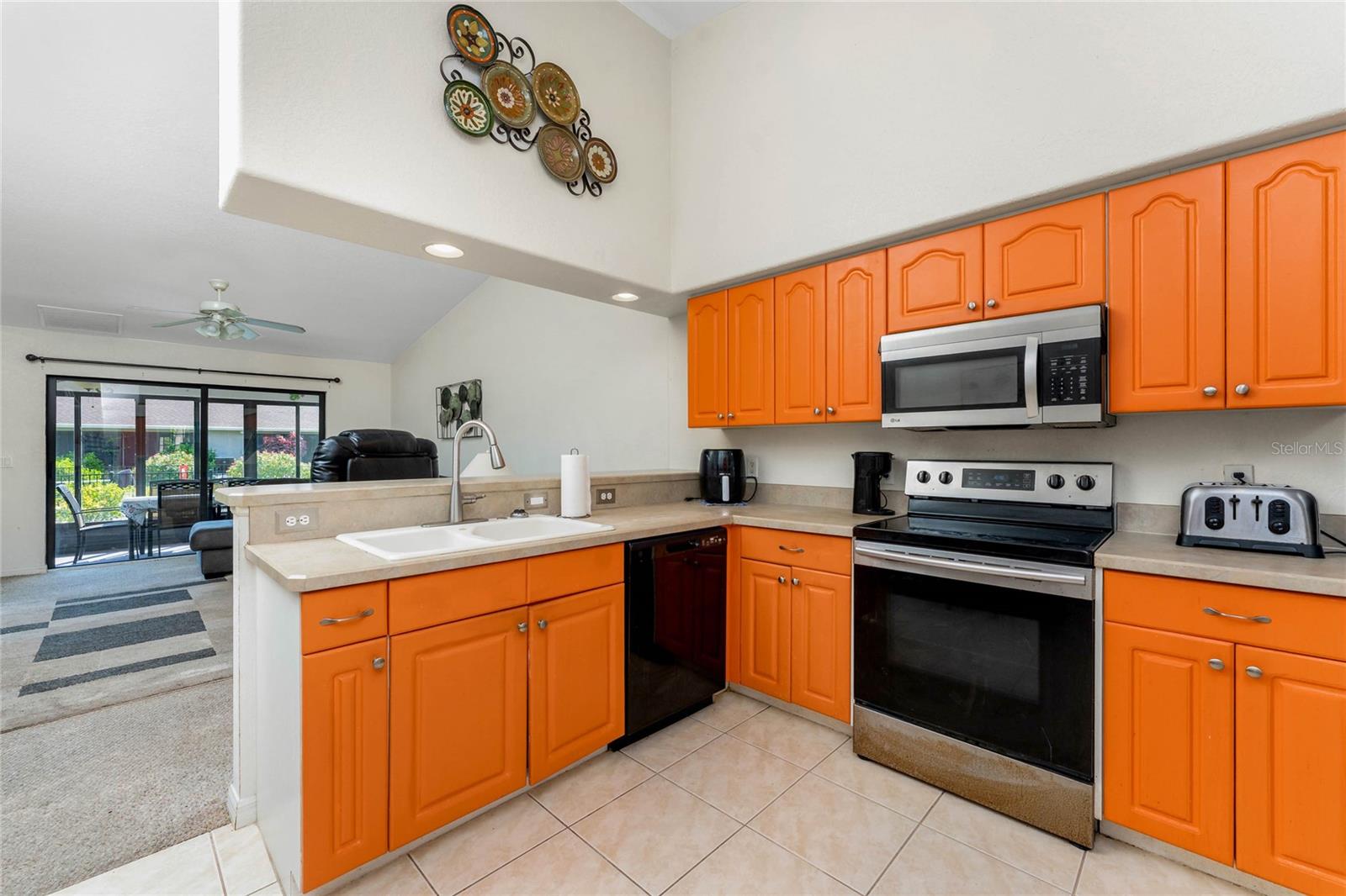Image 10 of 46 For 231 Rotonda Boulevard W B2