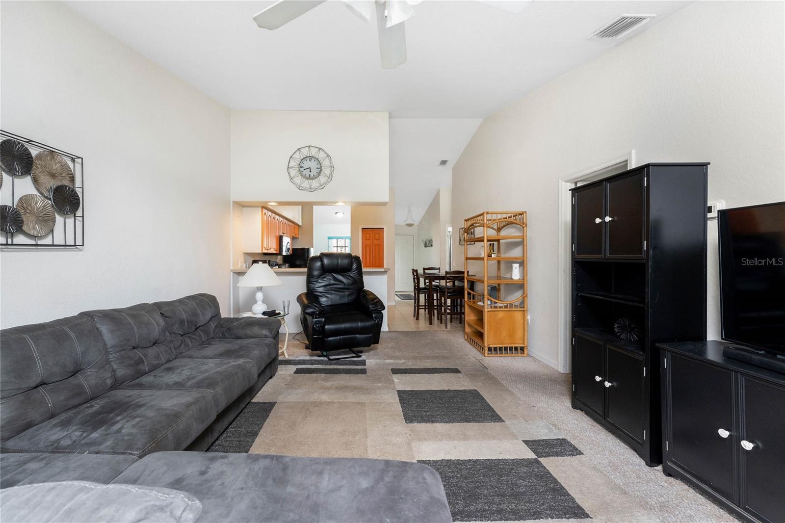 Image 13 of 46 For 231 Rotonda Boulevard W B2
