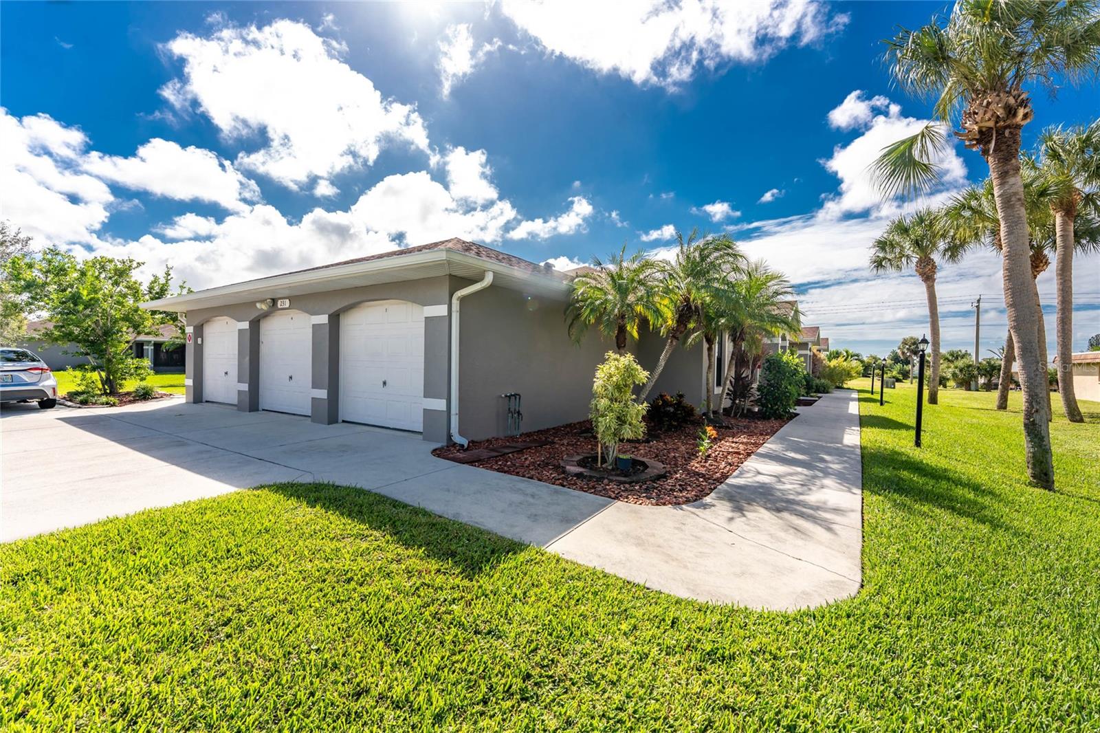 Image 2 of 46 For 231 Rotonda Boulevard W B2